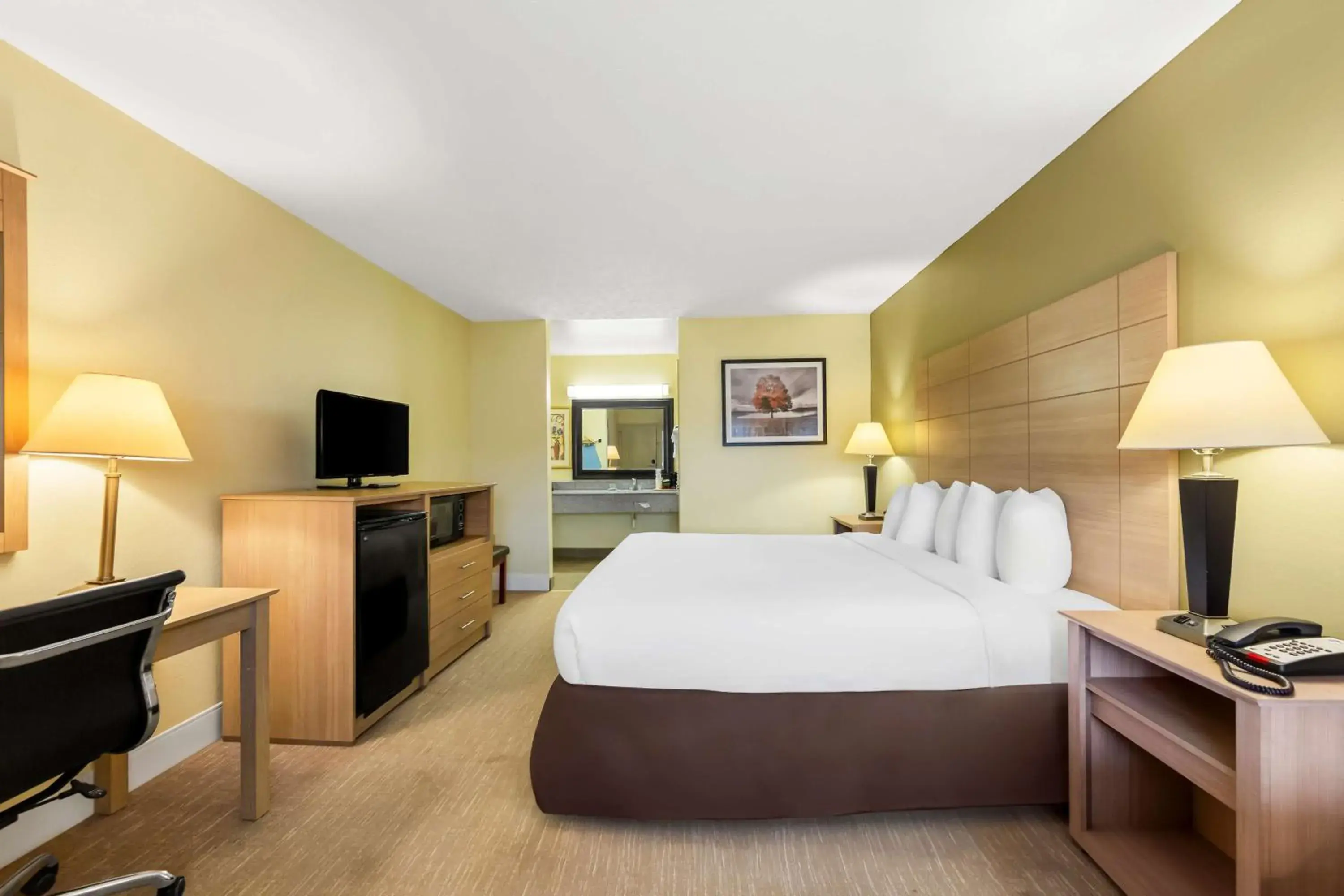 King Room - Smoking in Best Western Dayton King Room - Smoking in Best Western Dayton