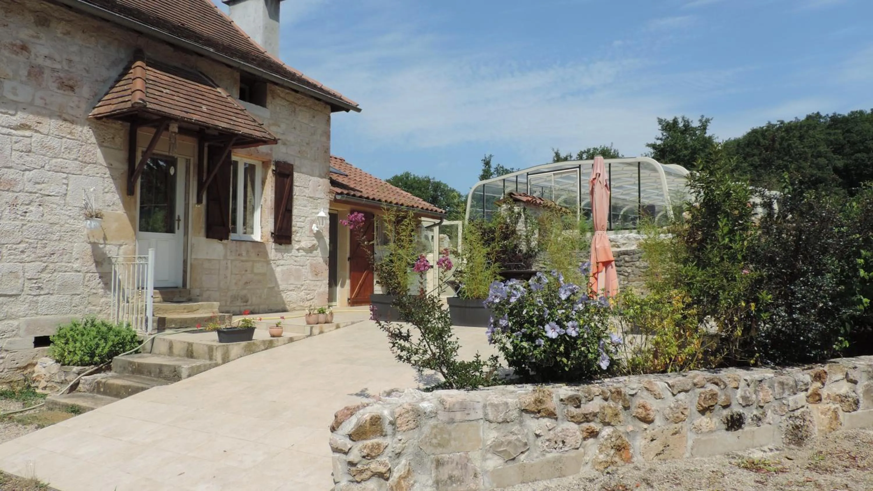 Facade/entrance in Le Mas de Cascabel