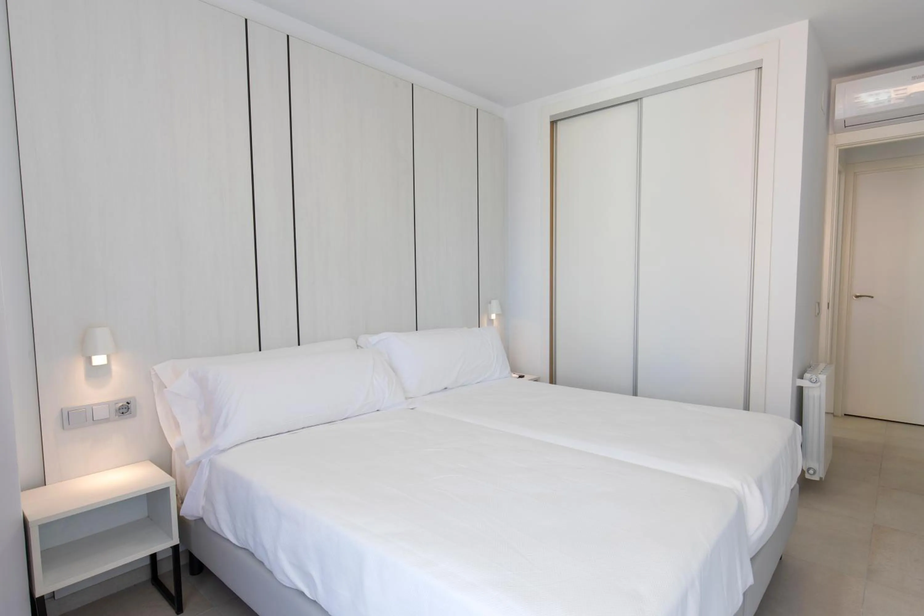 Bedroom, Bed in Aparthotel BCL Levante Beach