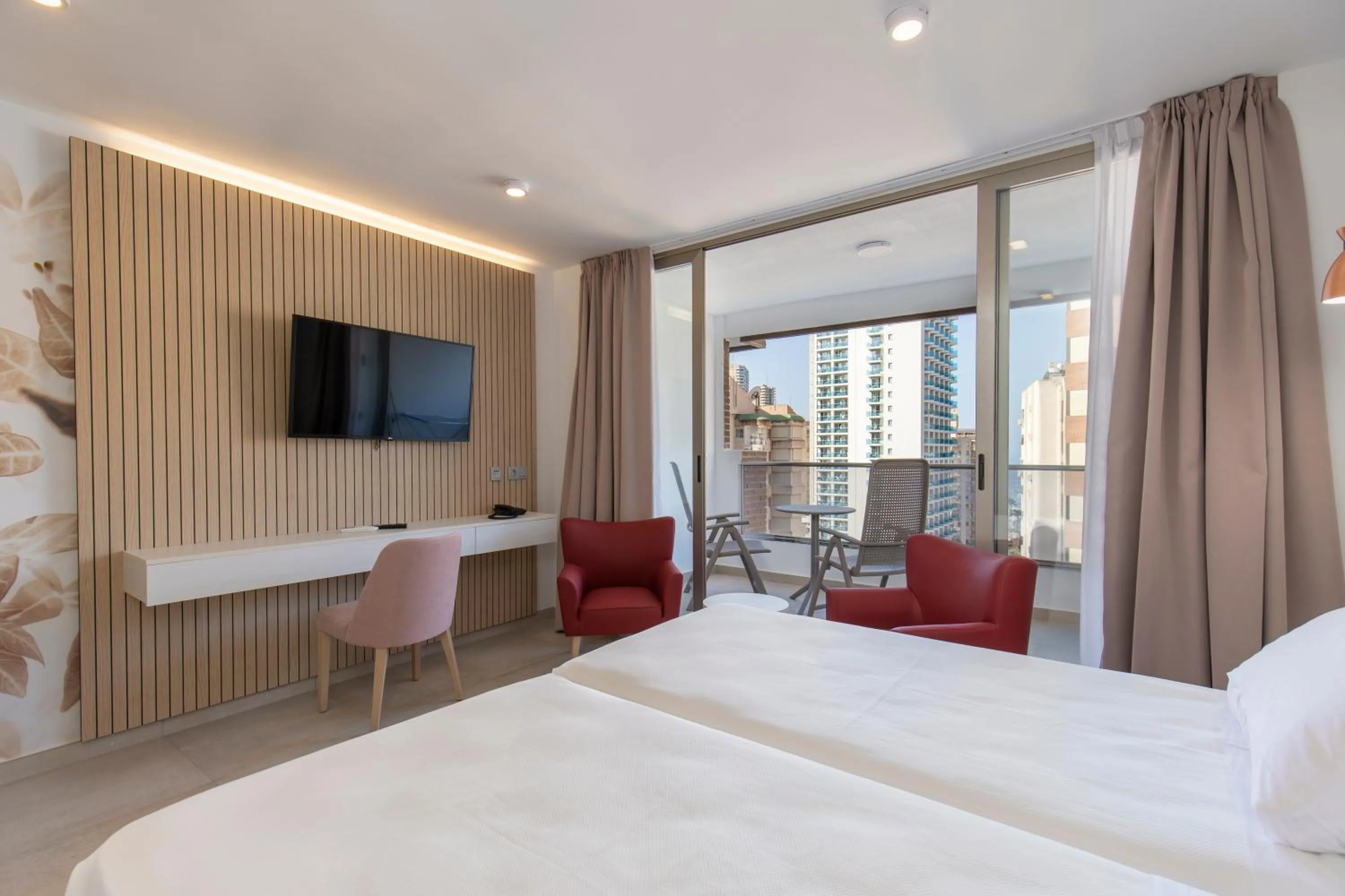 Photo of the whole room, Bed in Aparthotel BCL Levante Beach