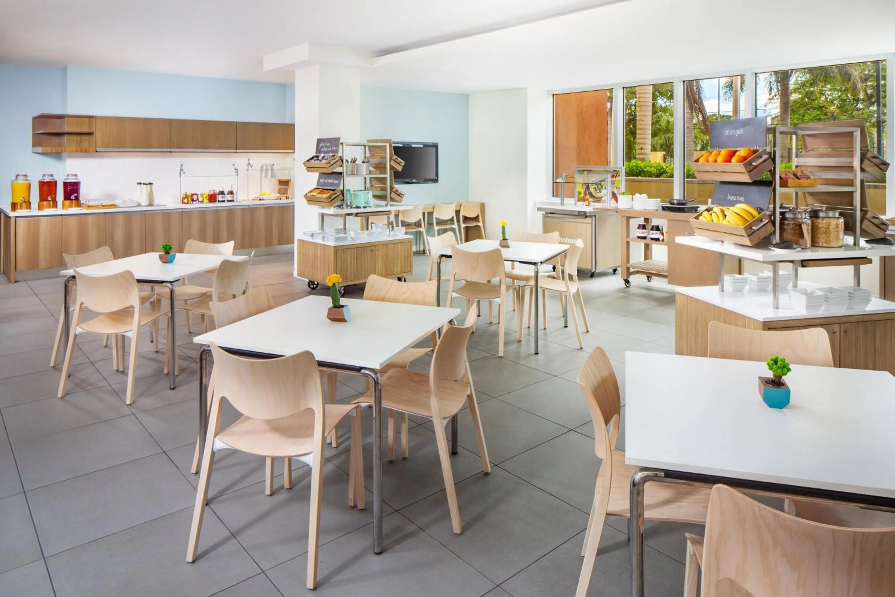 Breakfast in Element Miami International Airport