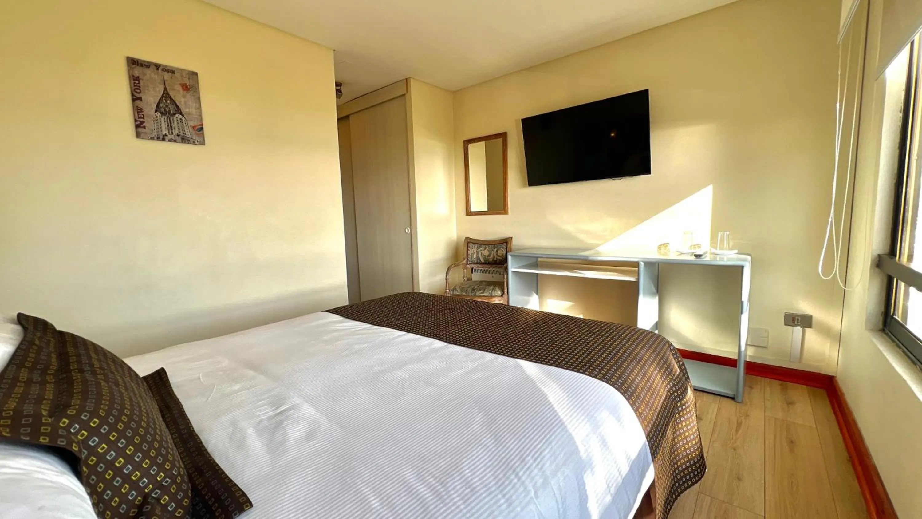 Photo of the whole room, Bed in Hotel Canto del Mar