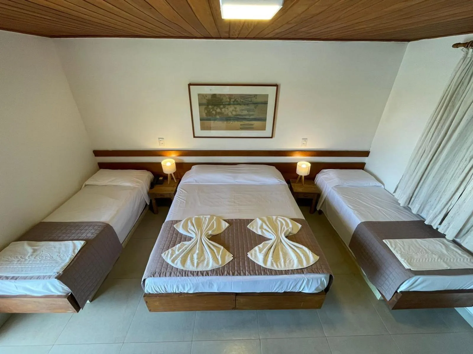 Bed in Mar e Praia Hotel