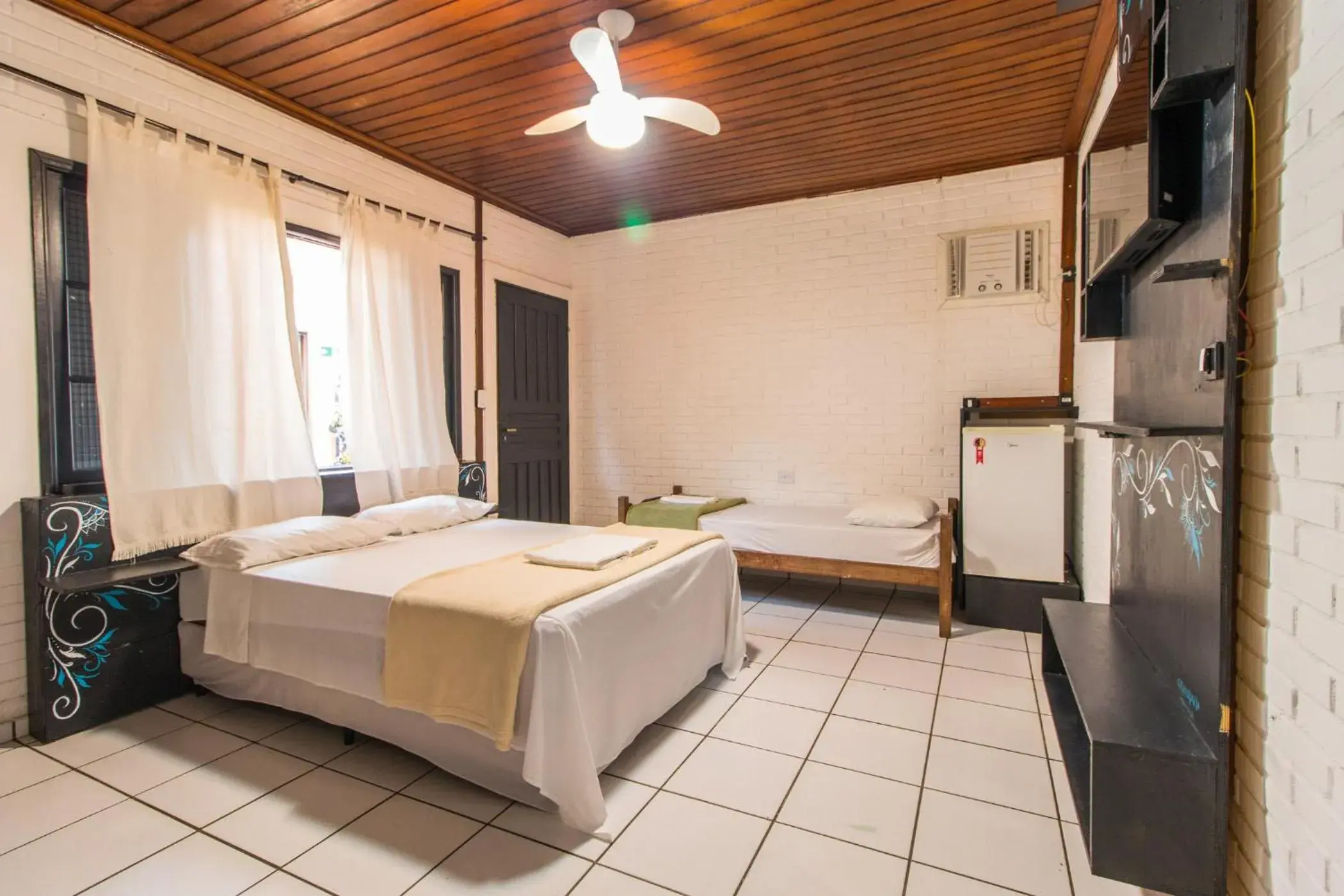 Standard Family Room - single occupancy in HOTELARE Pousada Bóra Morá Standard Family Room - single occupancy in HOTELARE Pousada Bóra Morá