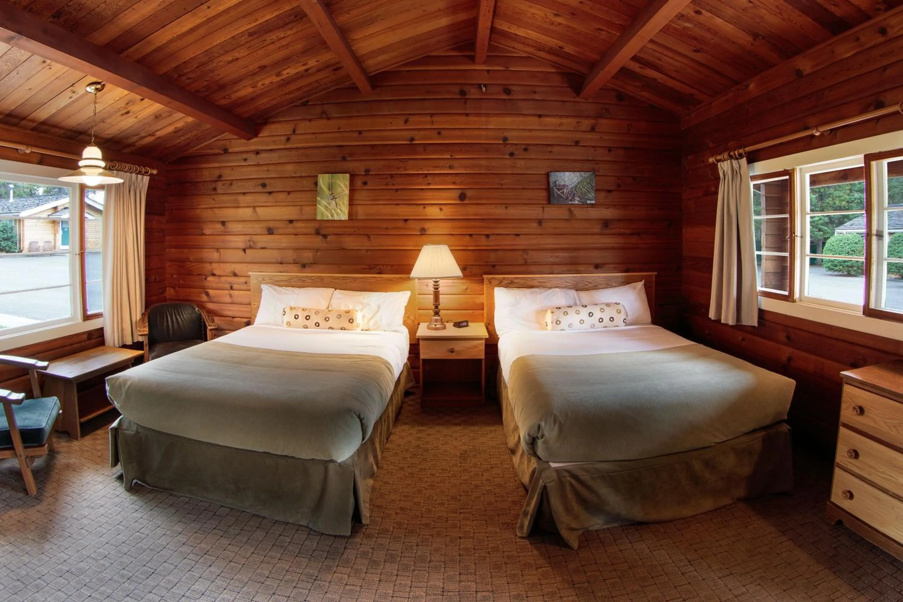 Bed in Jasper House Bungalows