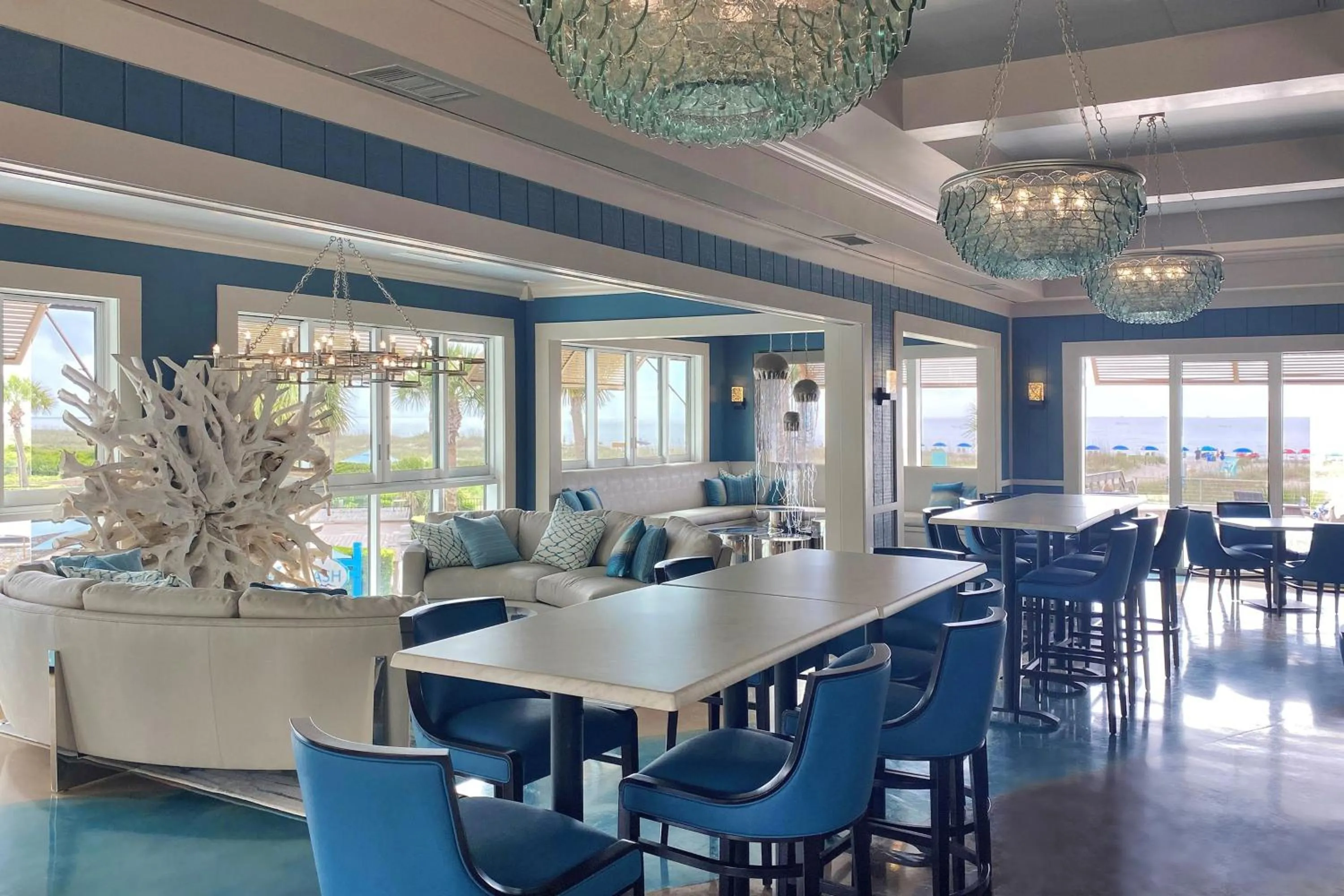 Lounge or bar in The Westin Hilton Head Island Resort & Spa