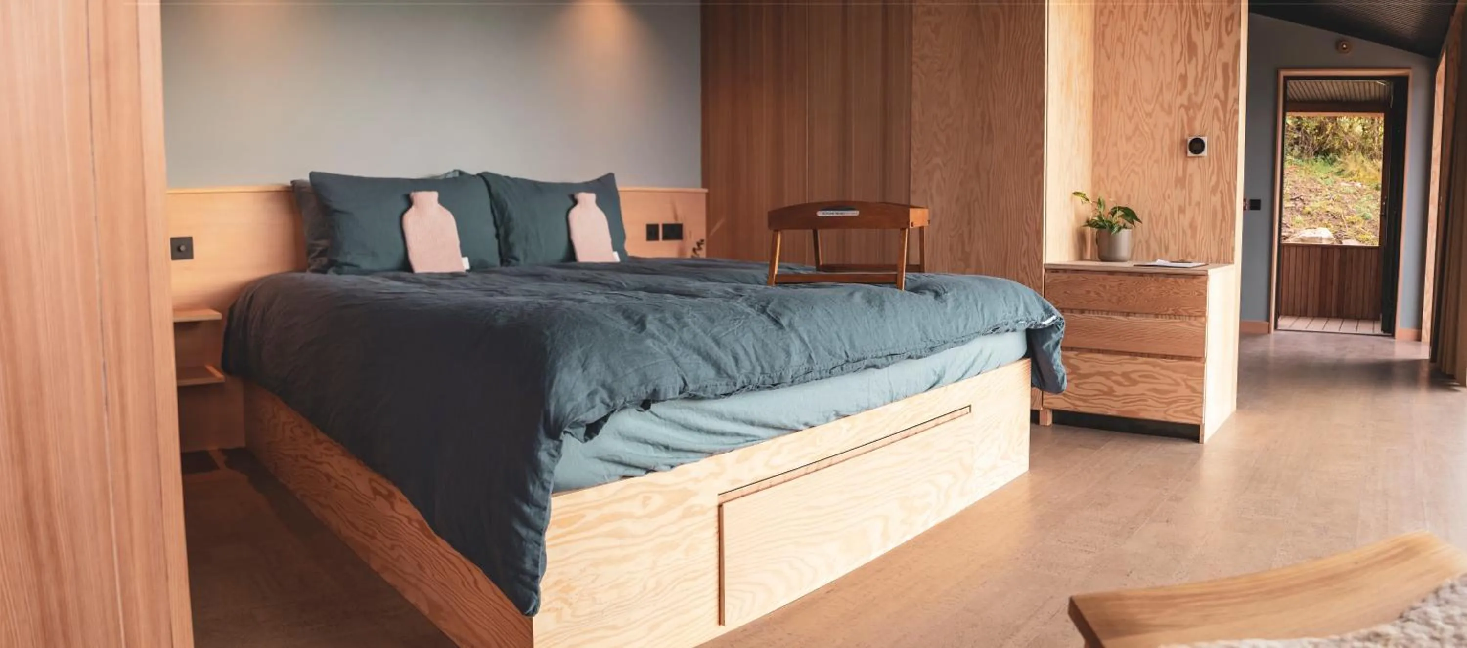 Bed in Isle of Raasay Distillery