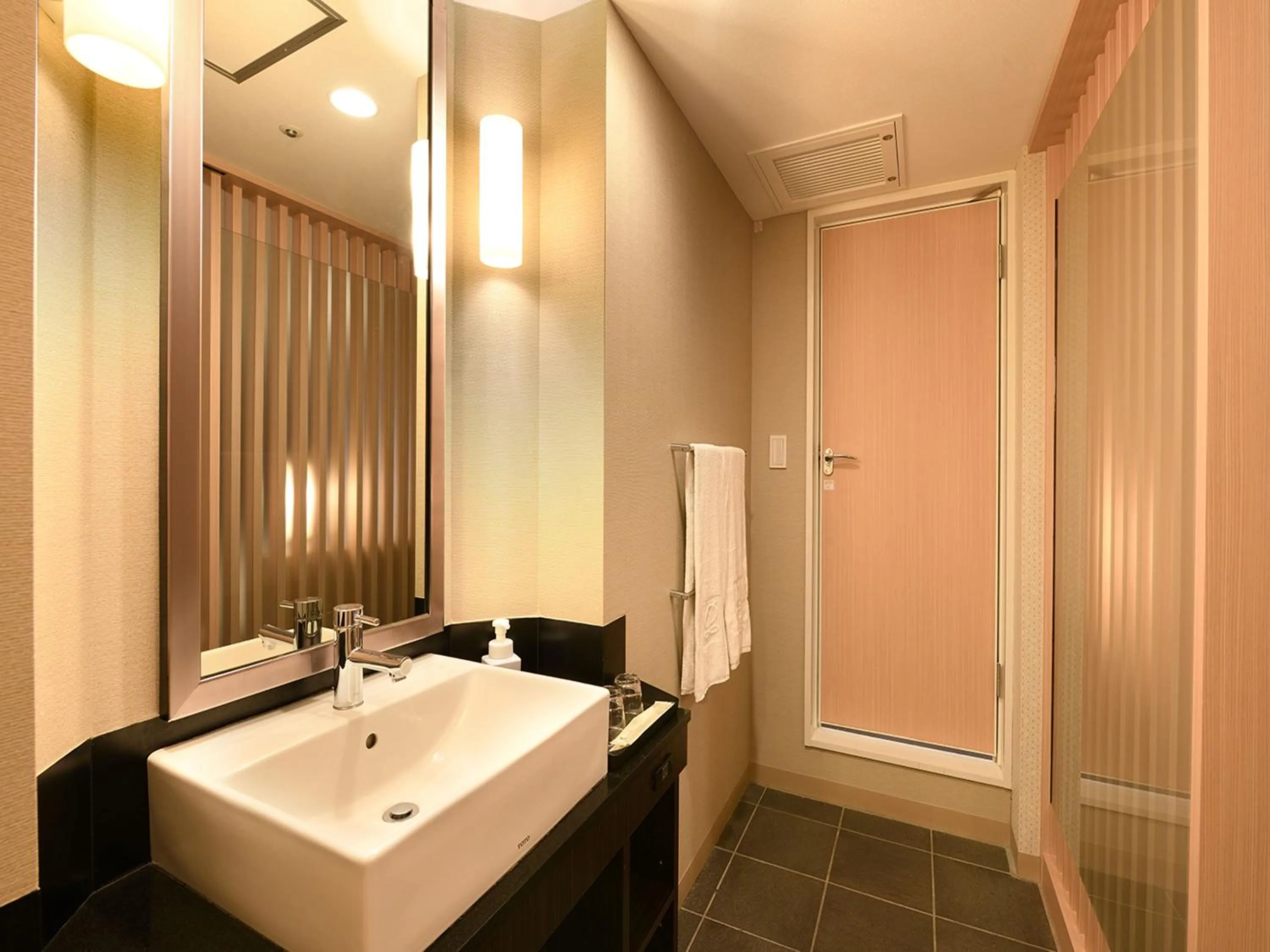 Photo of the whole room in Shinjuku Prince Hotel