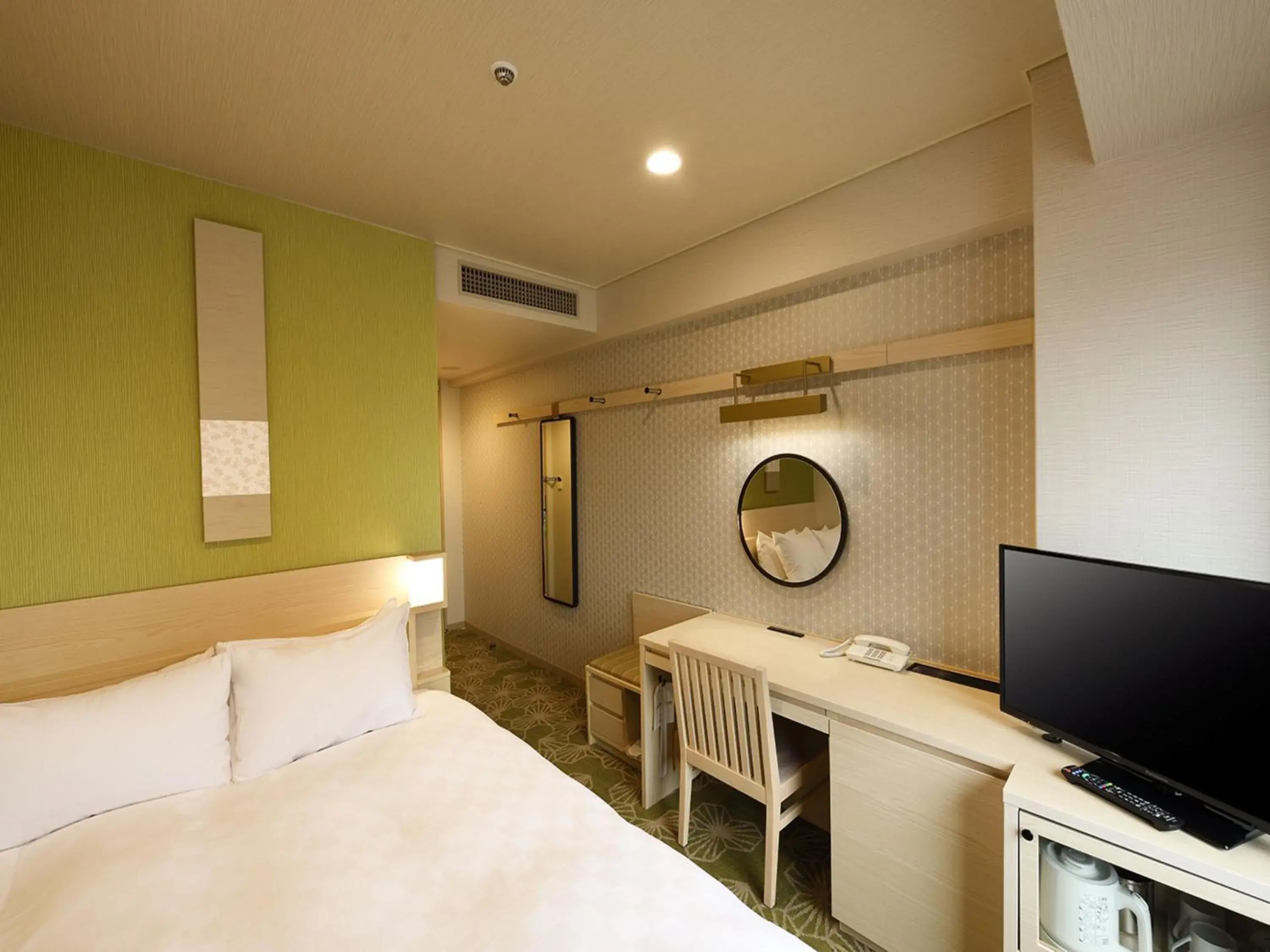 Comfort Double Room, Non-Smoking (15.3sqm) in Shinjuku Prince Hotel Comfort Double Room, Non-Smoking (15.3sqm) in Shinjuku Prince Hotel