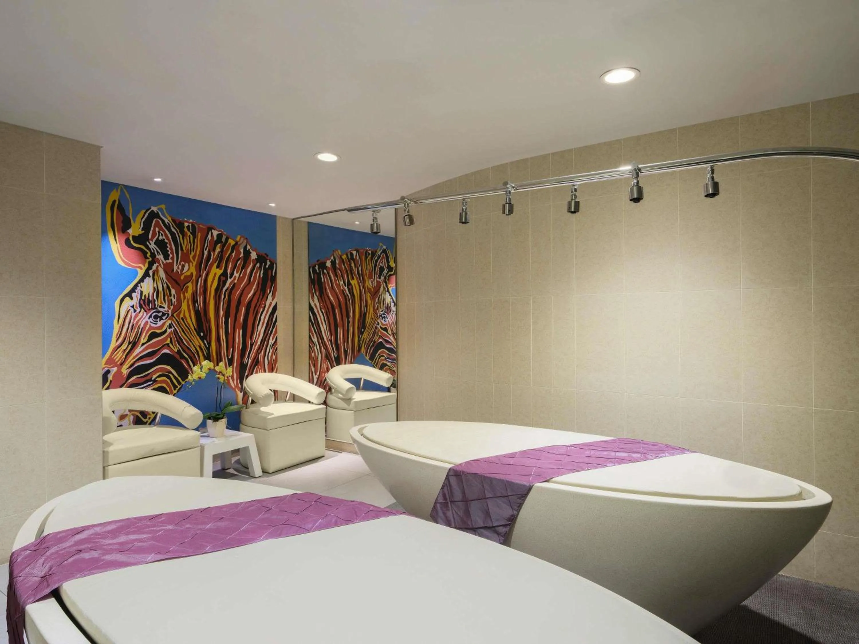 Spa and wellness centre/facilities, Bed in Pullman Jakarta Central Park
