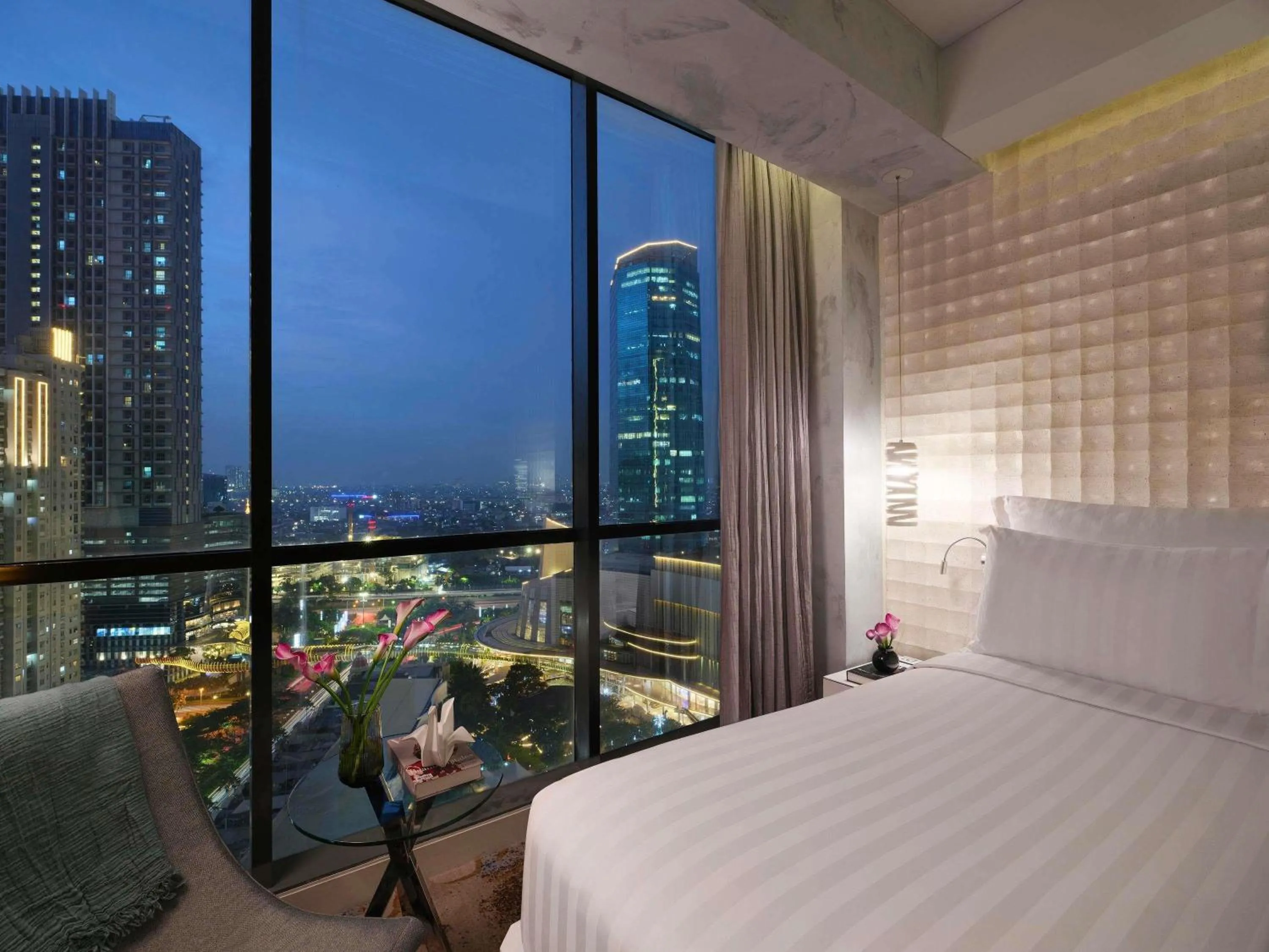 Bedroom, Bed in Pullman Jakarta Central Park