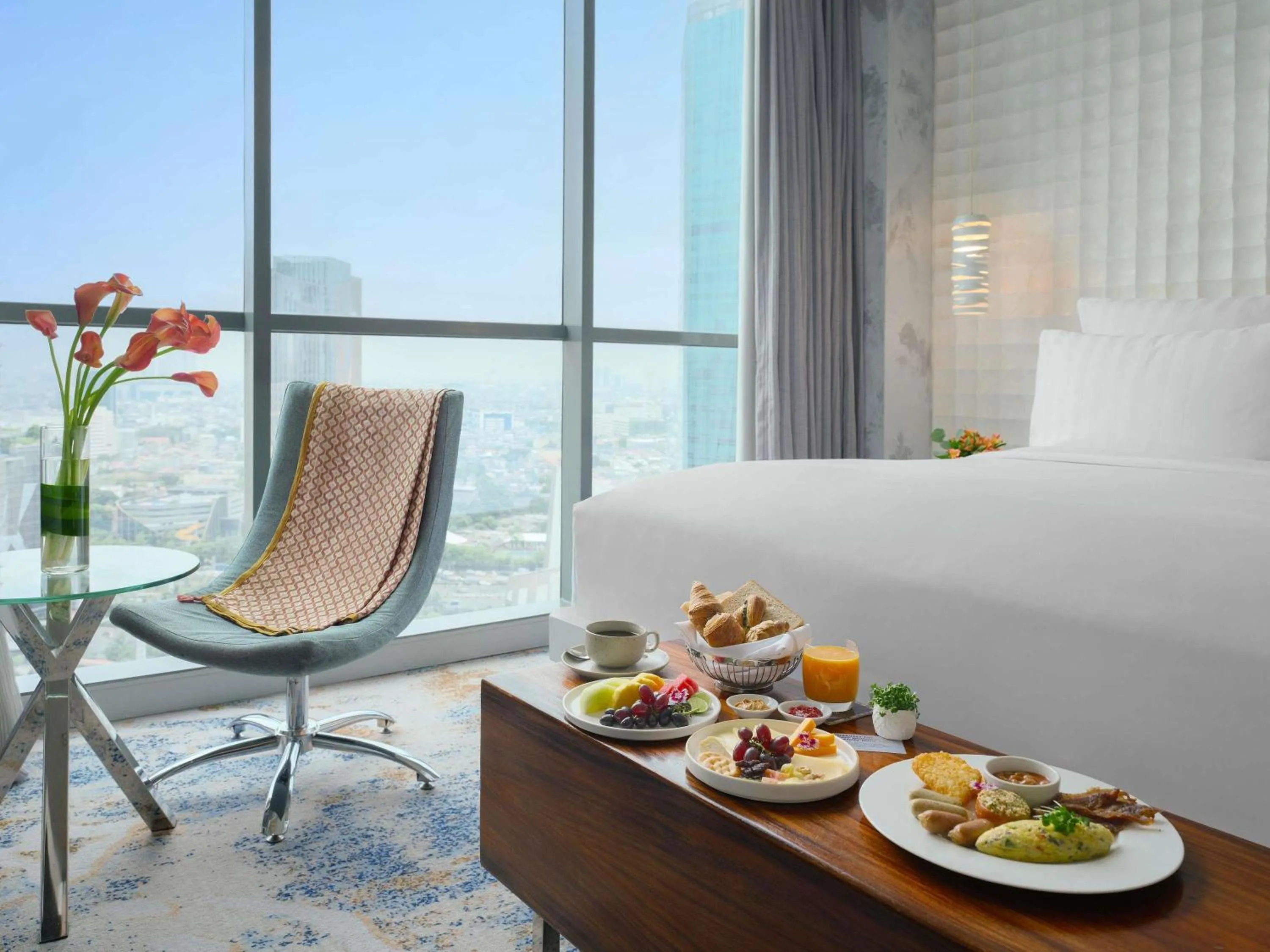 Bedroom, Bed in Pullman Jakarta Central Park