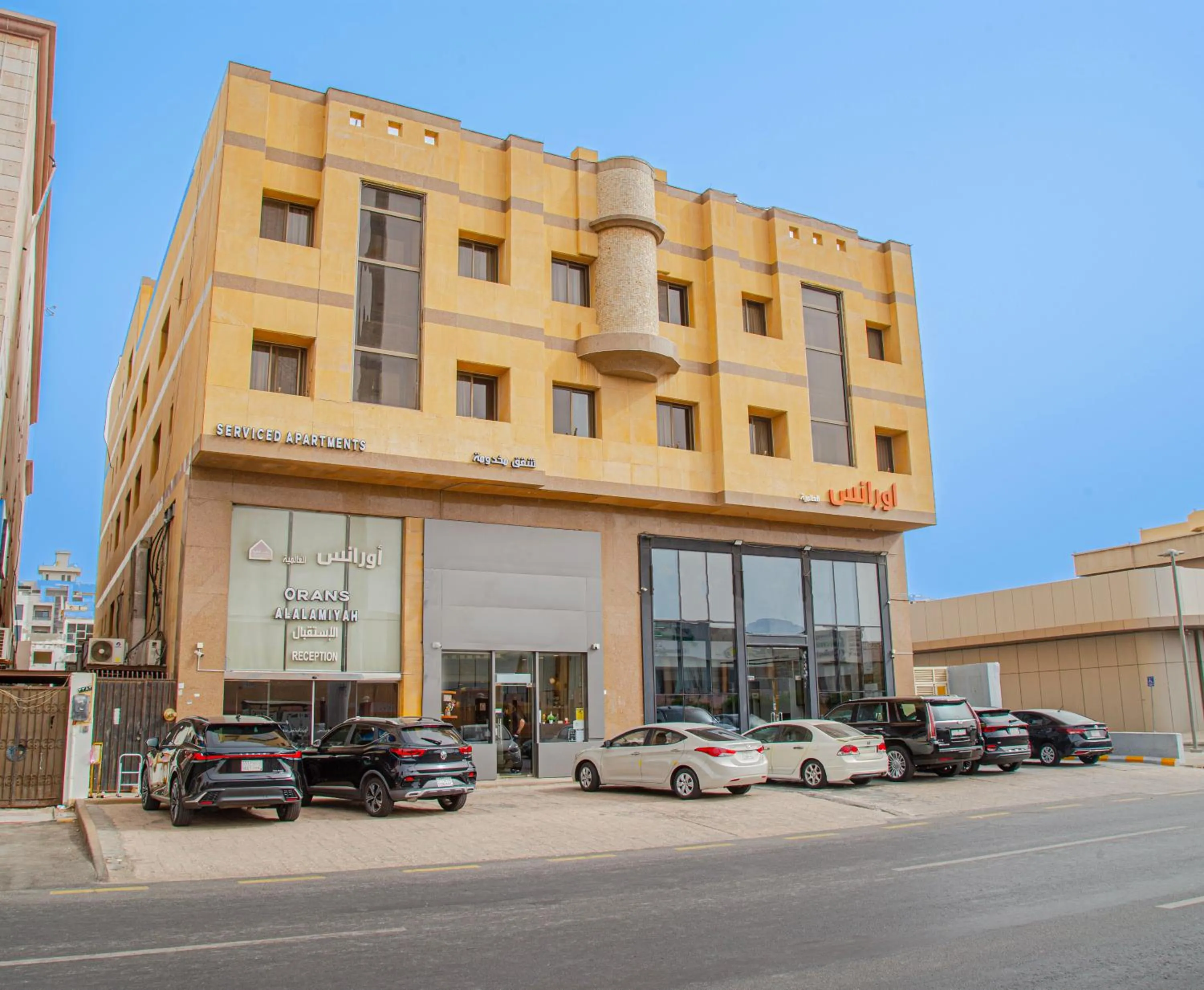 Property building in أورانس العالمية - Orans Suites