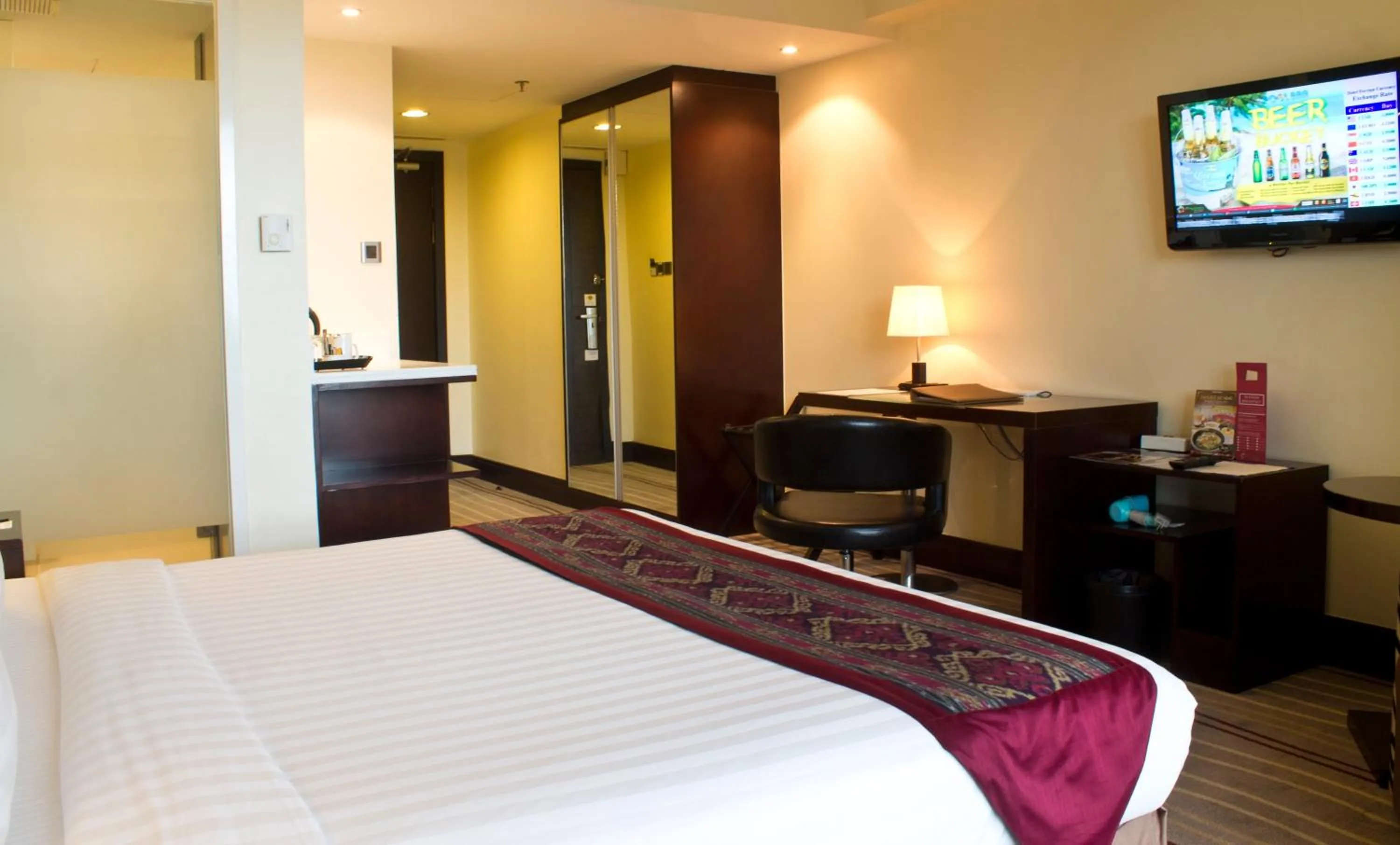 Bed in Ming Garden Hotel & Residences