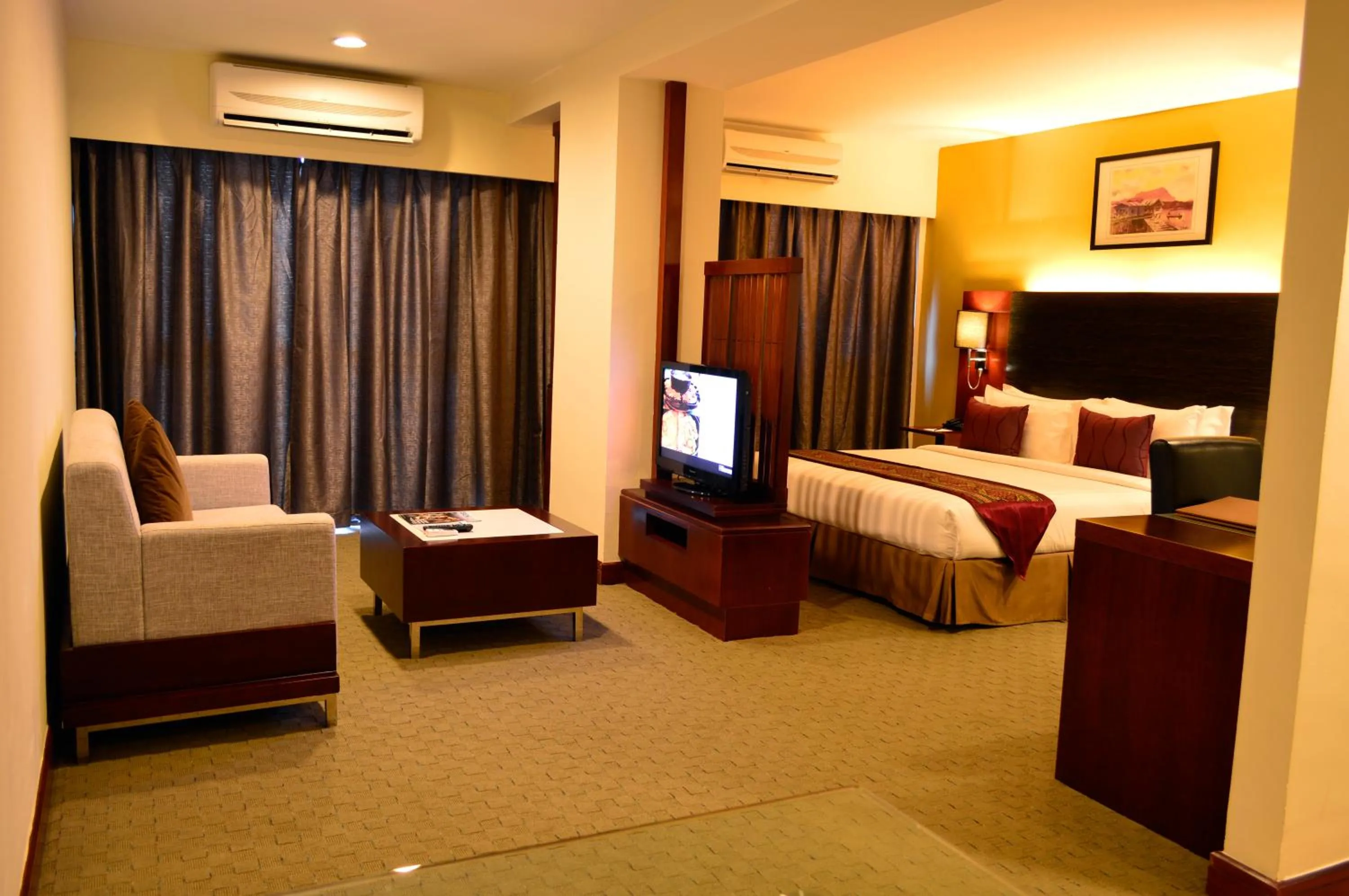 TV and multimedia, Bed in Ming Garden Hotel & Residences