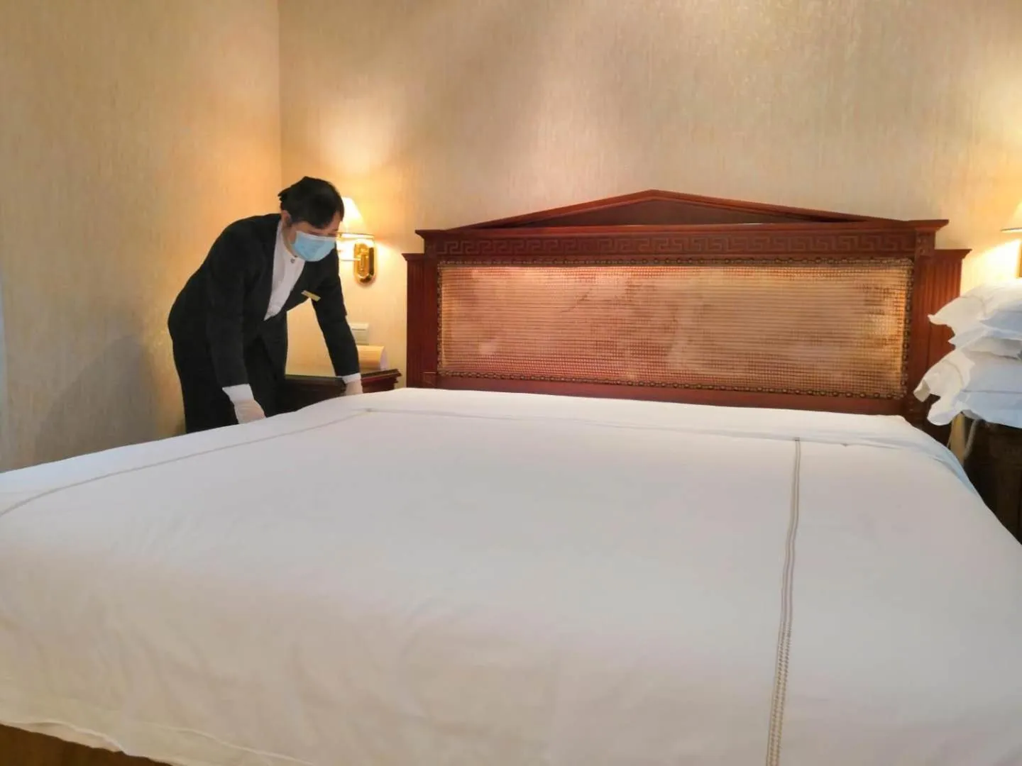 Bed in Hotel Canton