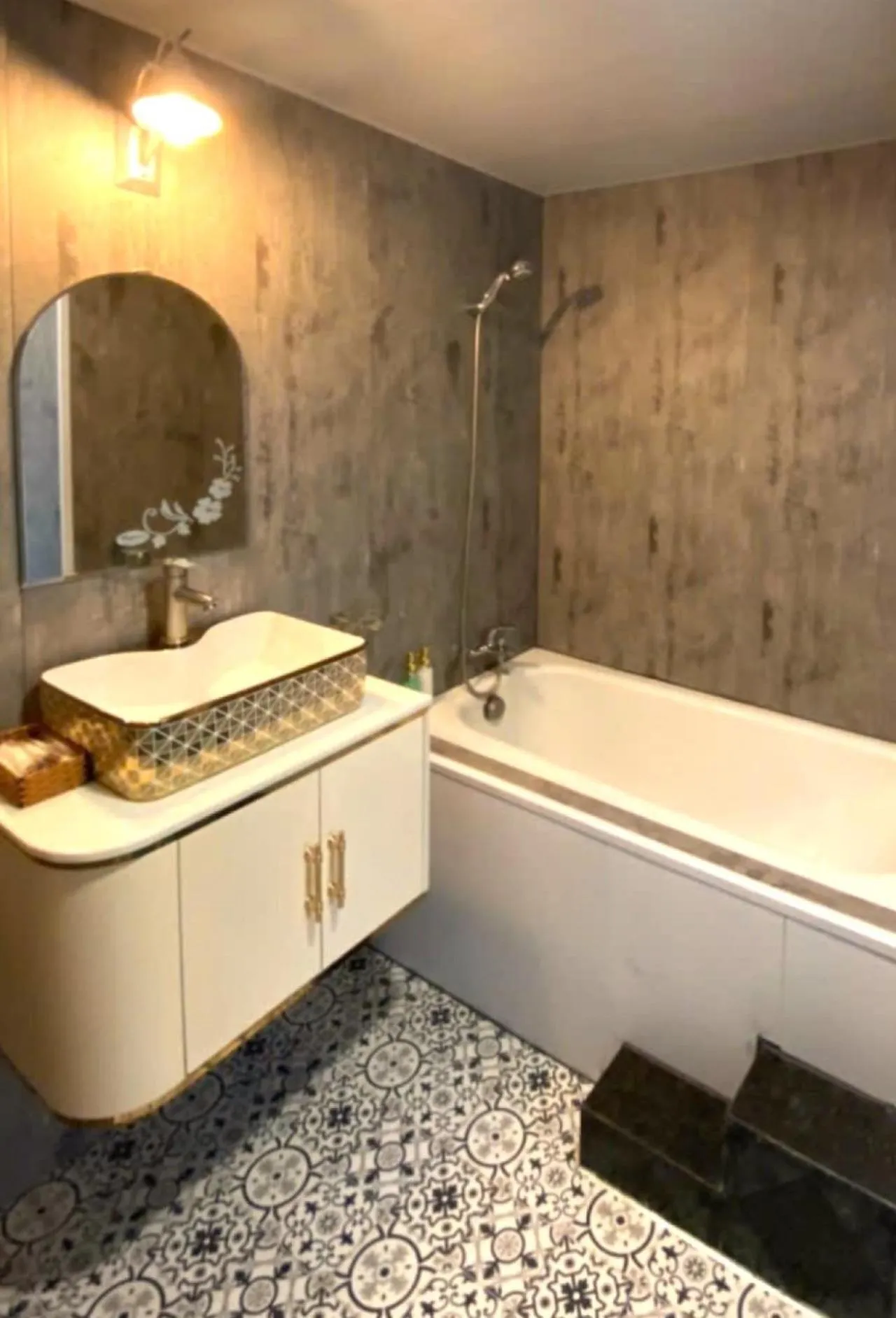 Bathroom in Nouveau Happy Inn - Bến Thành