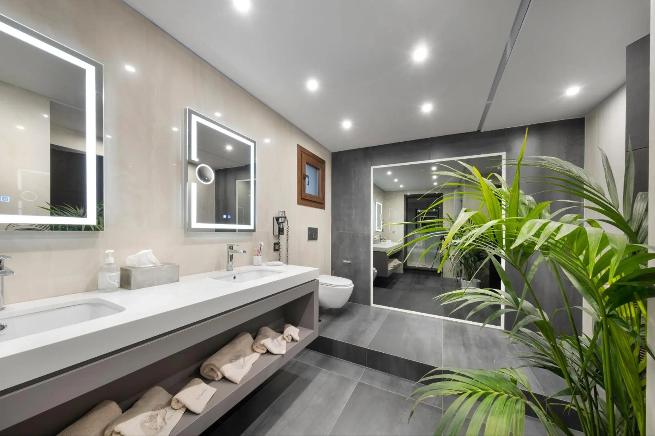 Iakovakis Suites & Spa