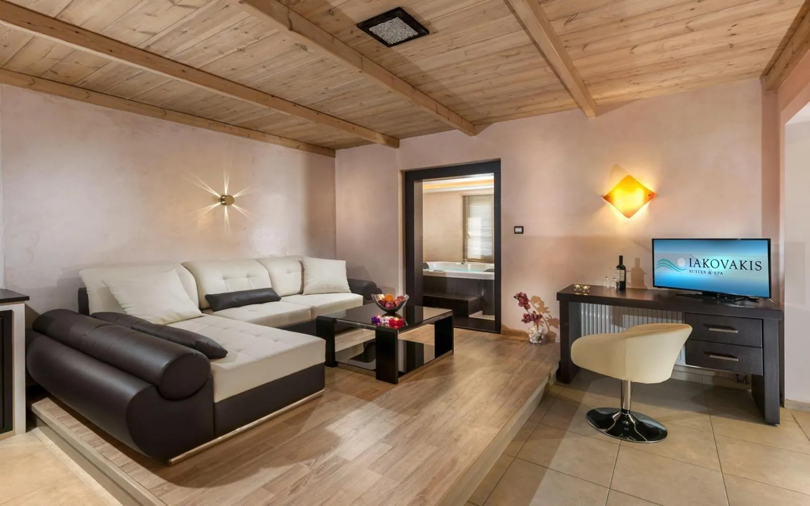 Iakovakis Suites & Spa