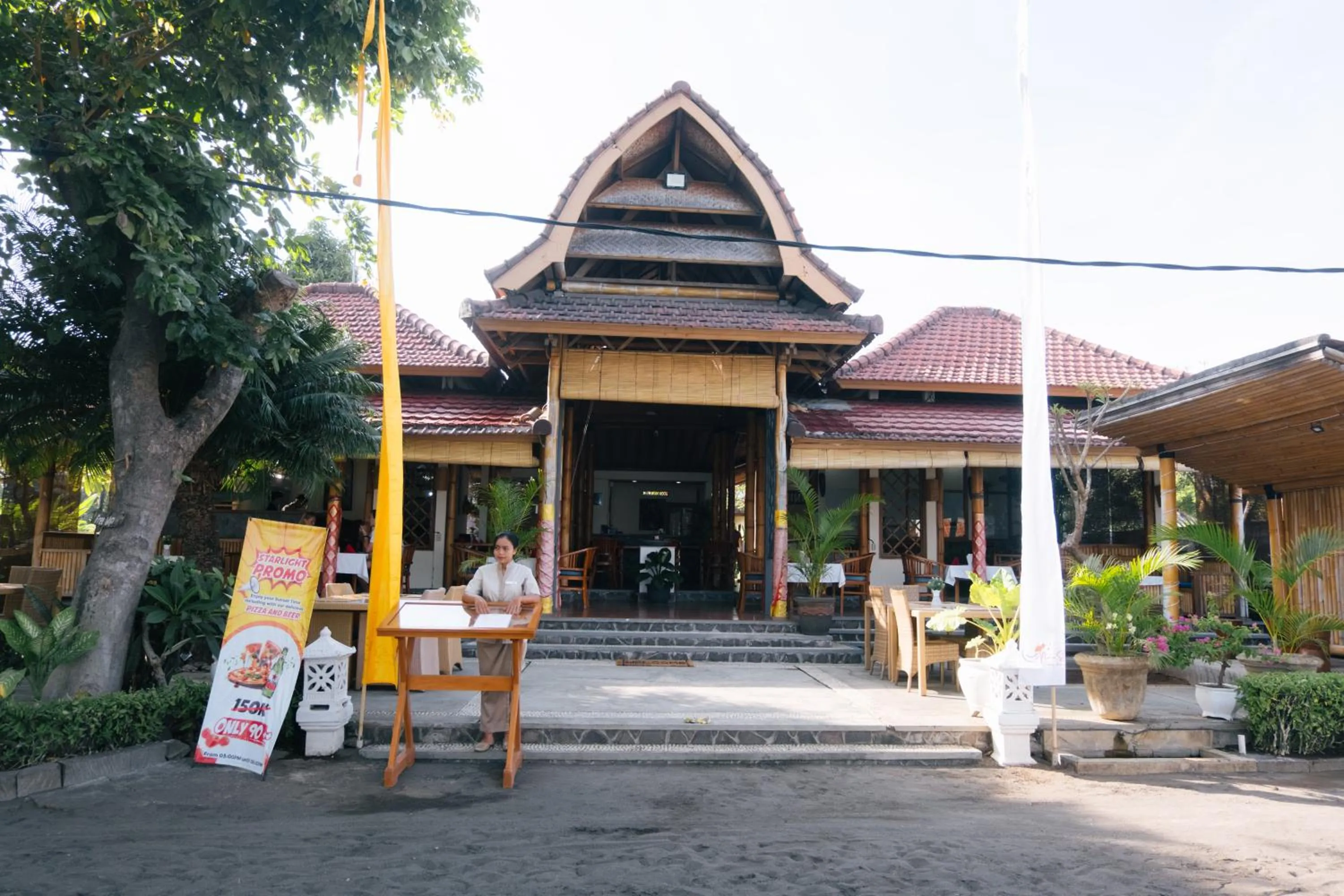 Property building in New Starlight Hotel Lovina