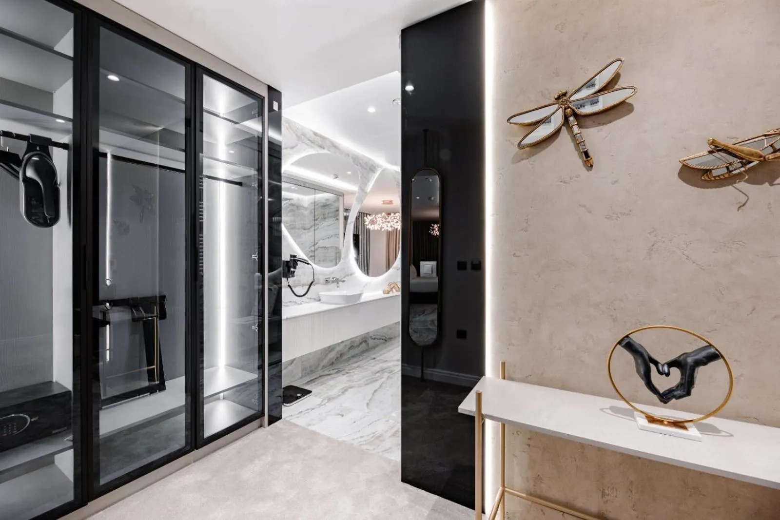 Bathroom in Hotel Mirror