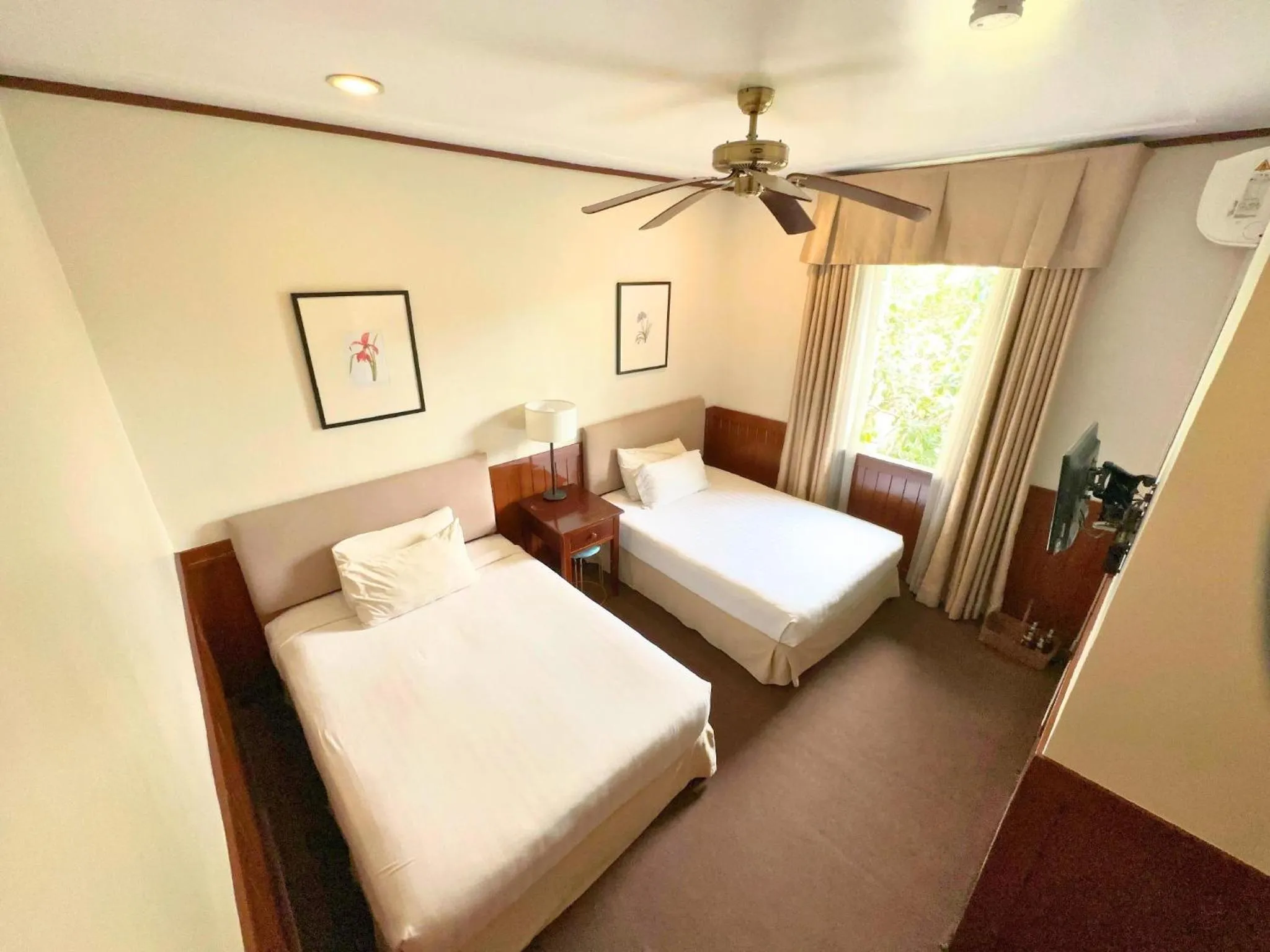 Bed in Casa Vallejo Hotel Baguio