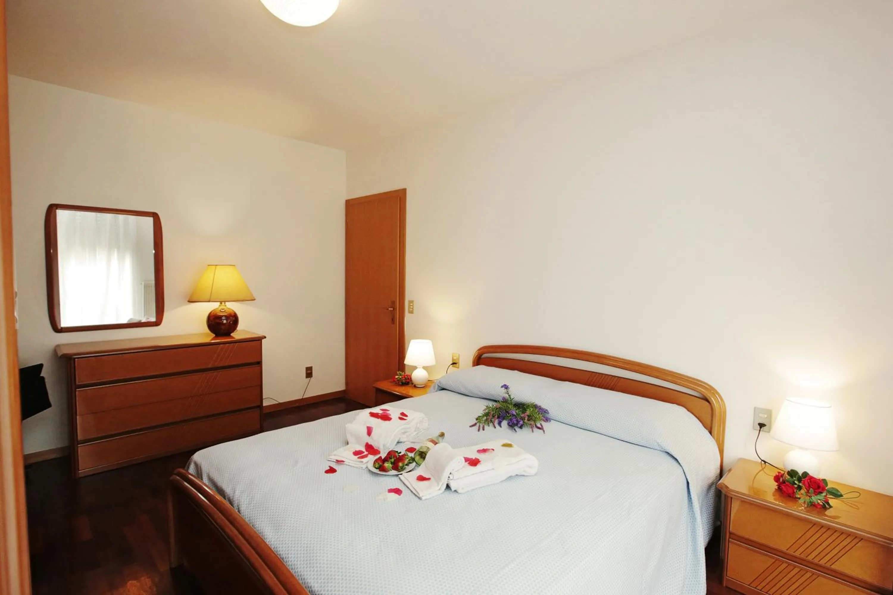 Bedroom, Bed in Appartamento Emma - Happy Rentals