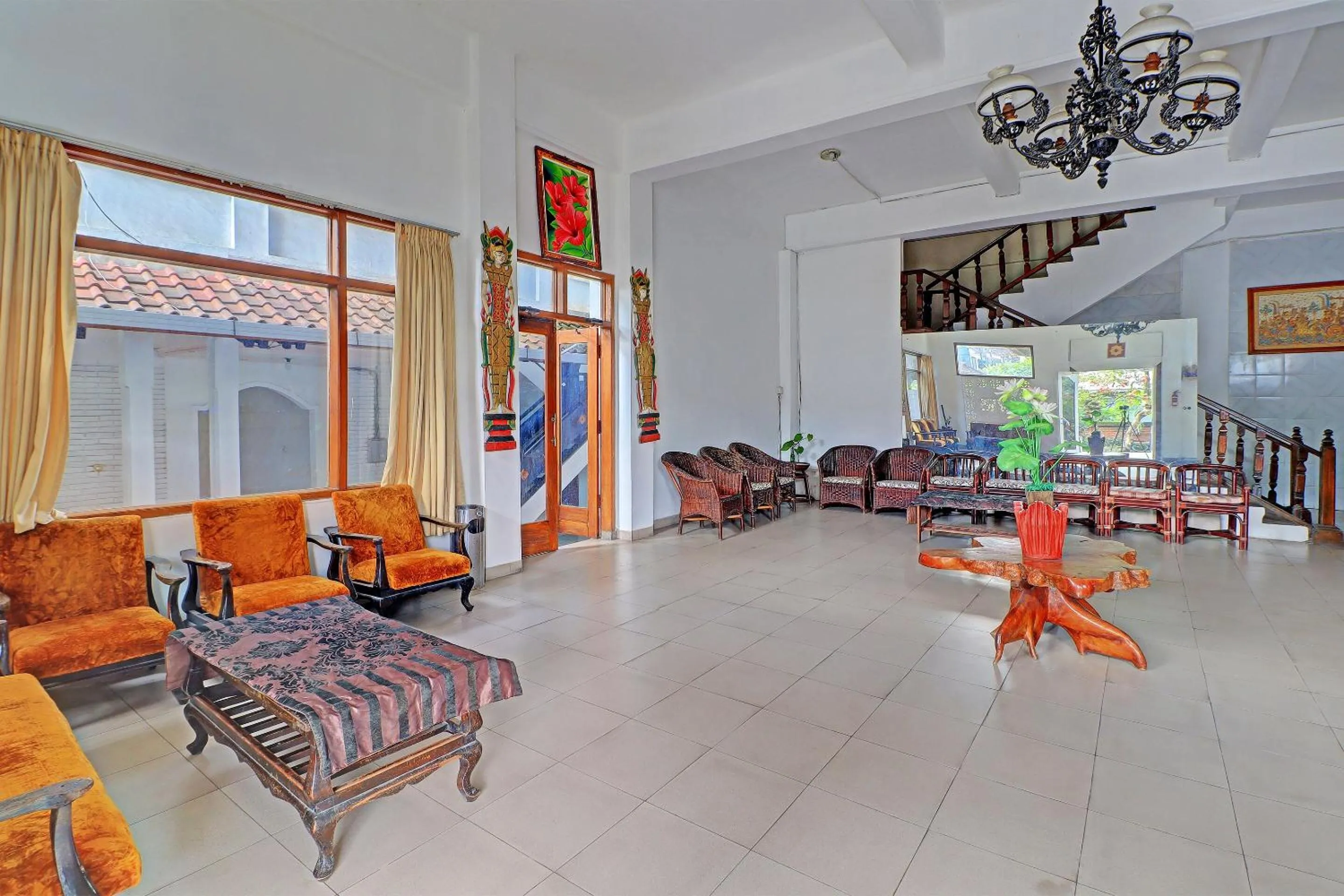 SUPER OYO 91870 Warna Kedaton