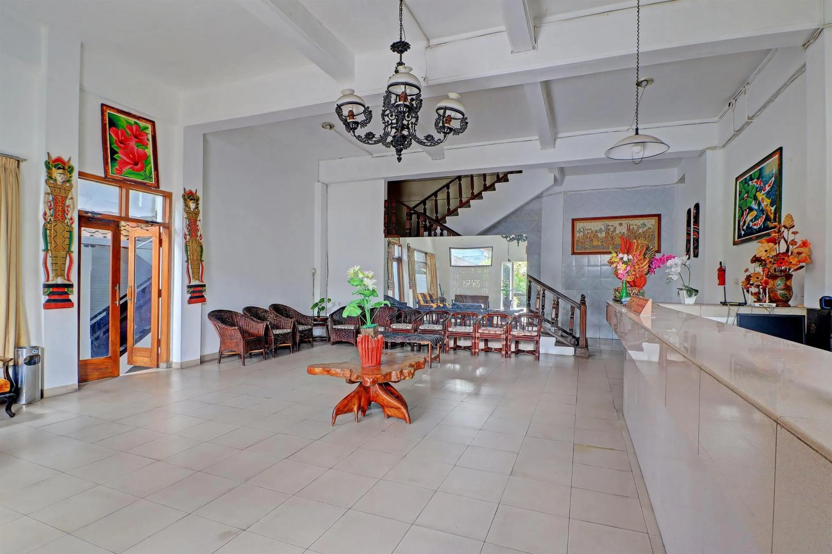 Lobby or reception in SUPER OYO 91870 Warna Kedaton