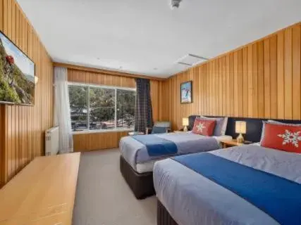 Queen or Twin Room in Thredbo Alpine Hotel Queen or Twin Room in Thredbo Alpine Hotel