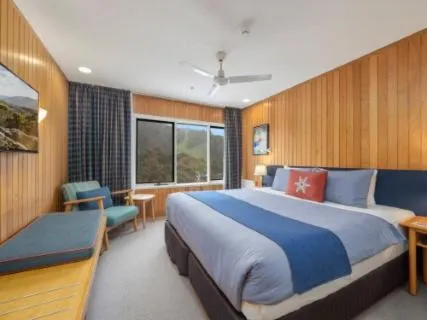 Bed in Thredbo Alpine Hotel