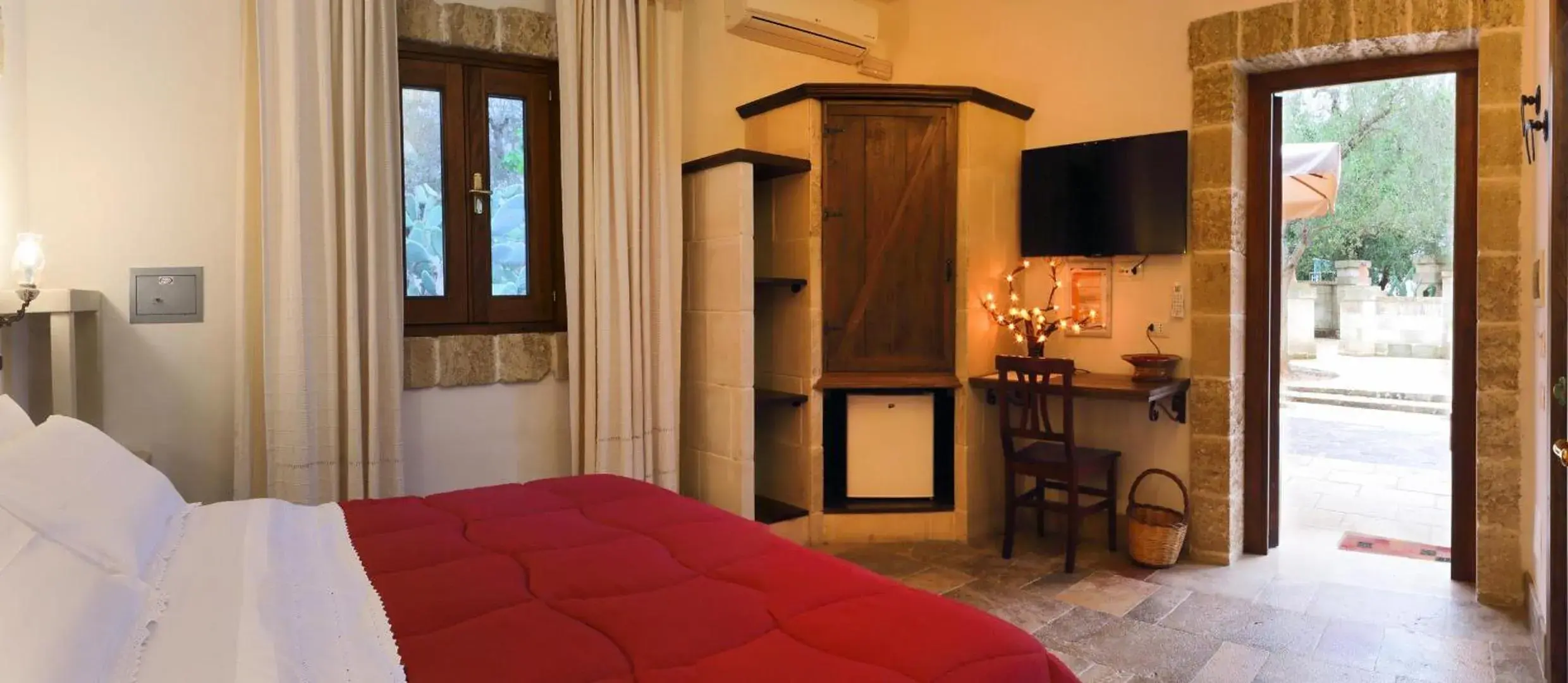 Junior Suite with Terrace in Masseria L'Uliveto Agri Resort Junior Suite with Terrace in Masseria L'Uliveto Agri Resort