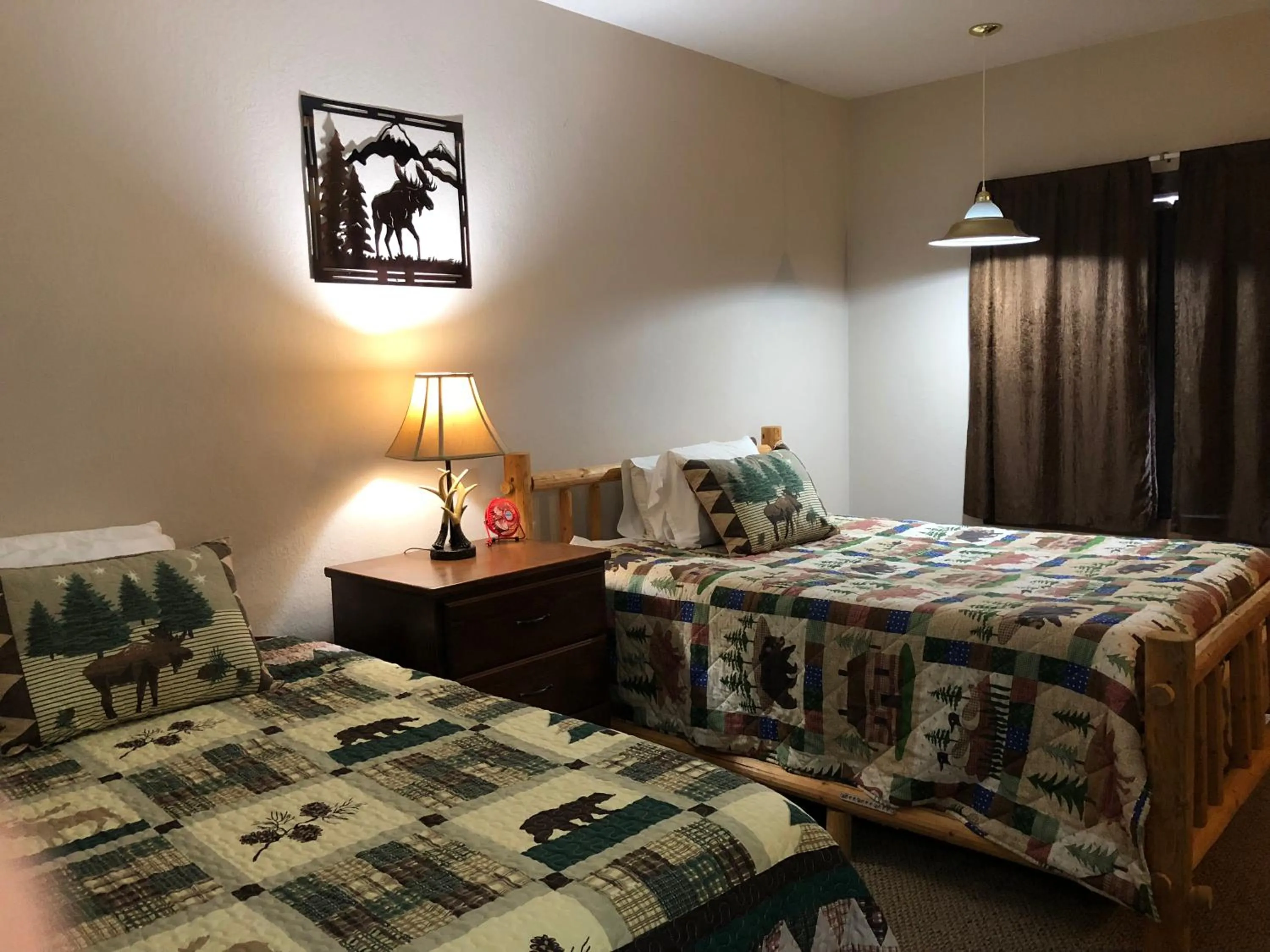 Photo of the whole room, Bed in Tug Hill Resort