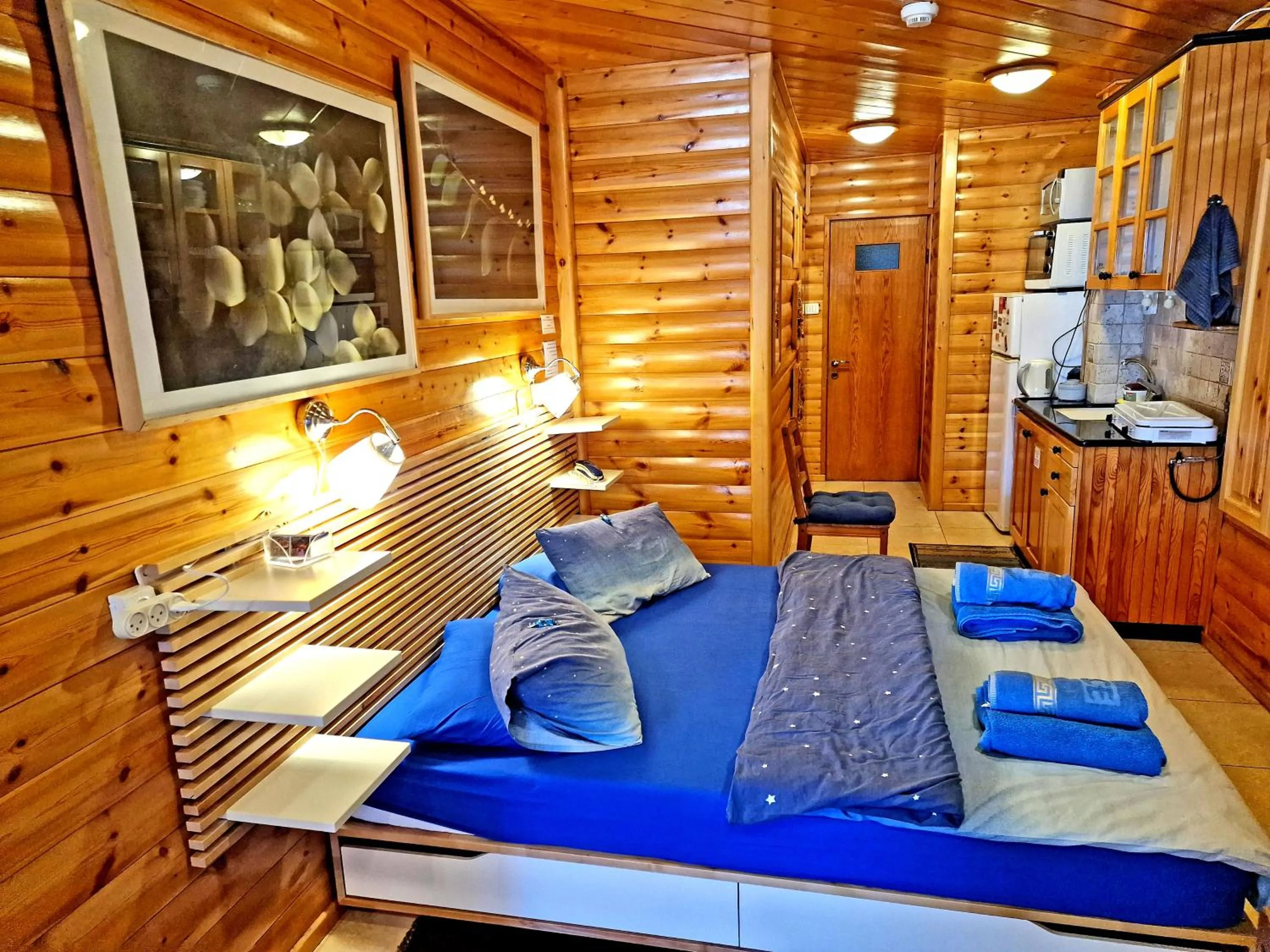 Property building, Bed in Ohn-Bar Guesthouse