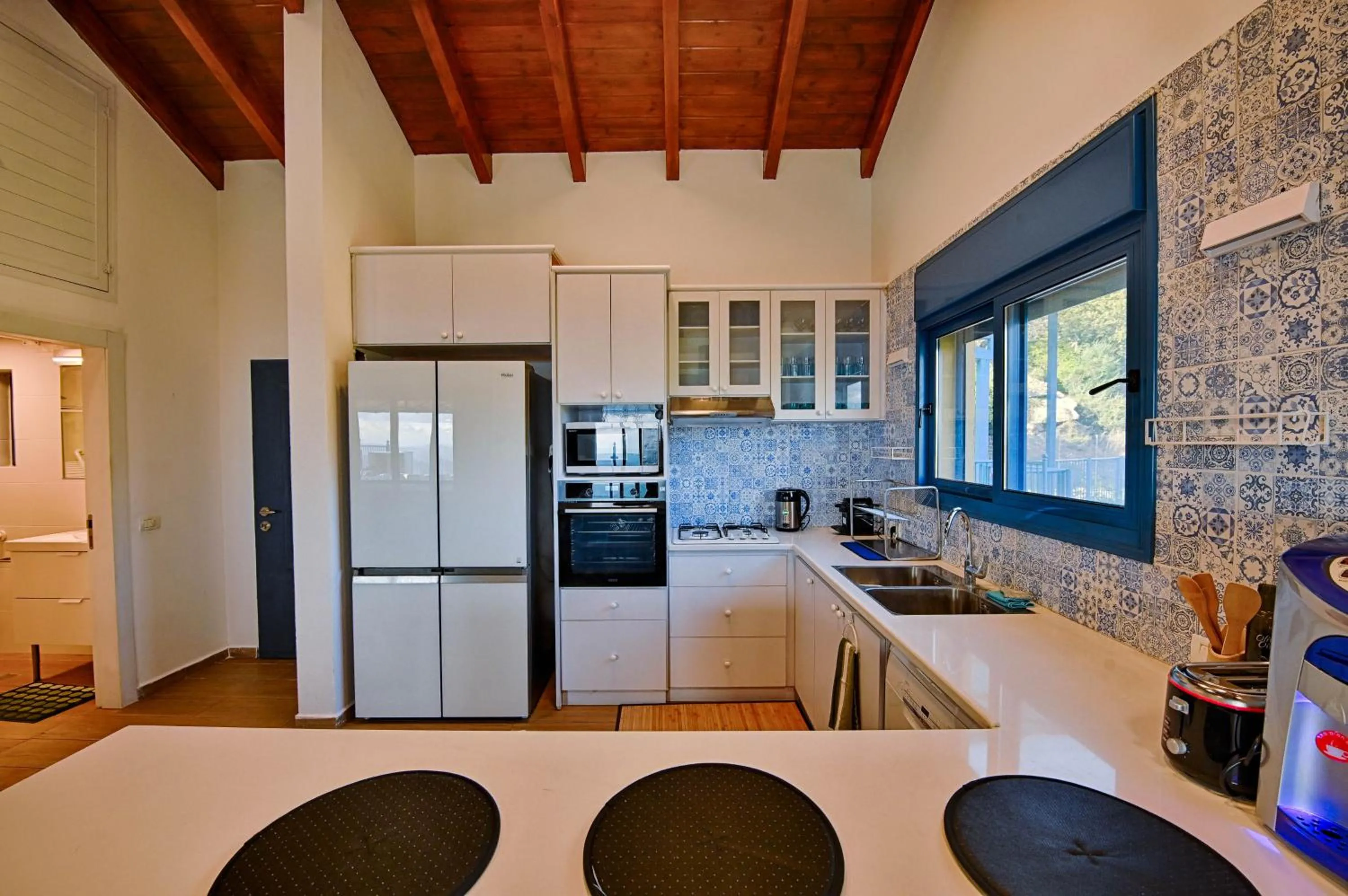 kitchen in Ohn-Bar Guesthouse