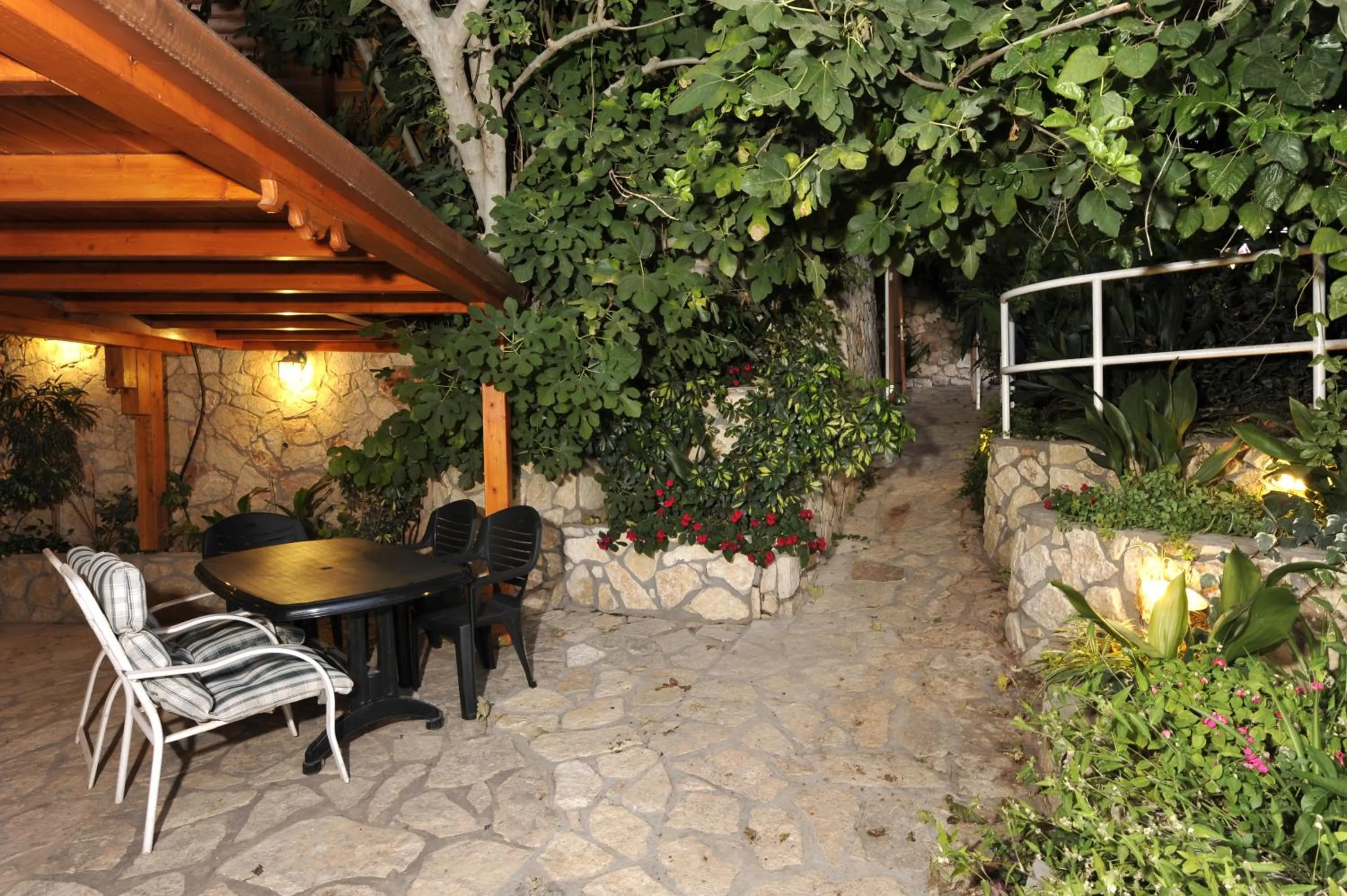Patio in Ohn-Bar Guesthouse