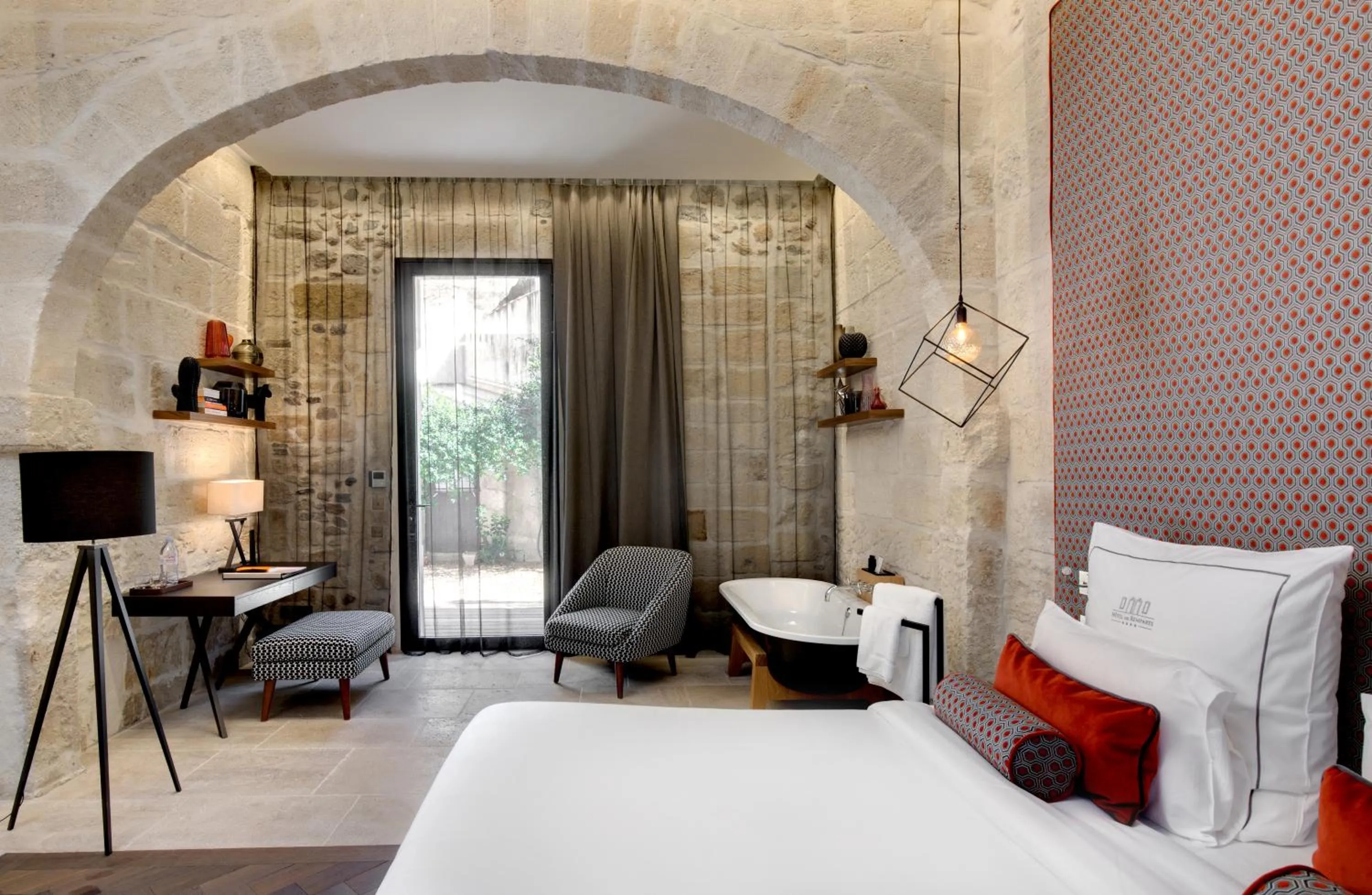 Photo of the whole room, Bed in Boutique Hôtel des Remparts & Spa