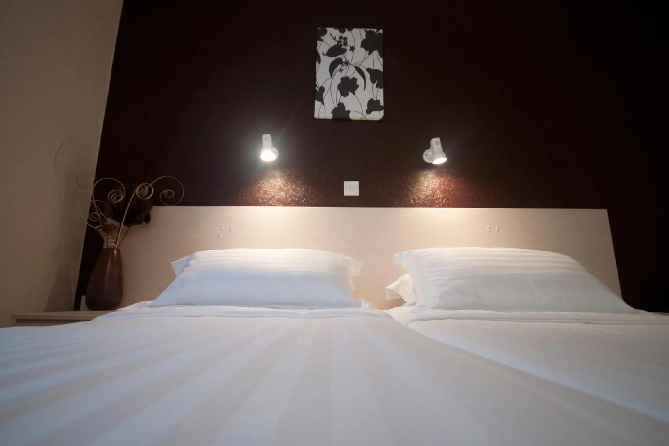 Bedroom, Bed in Norfolk Hotel