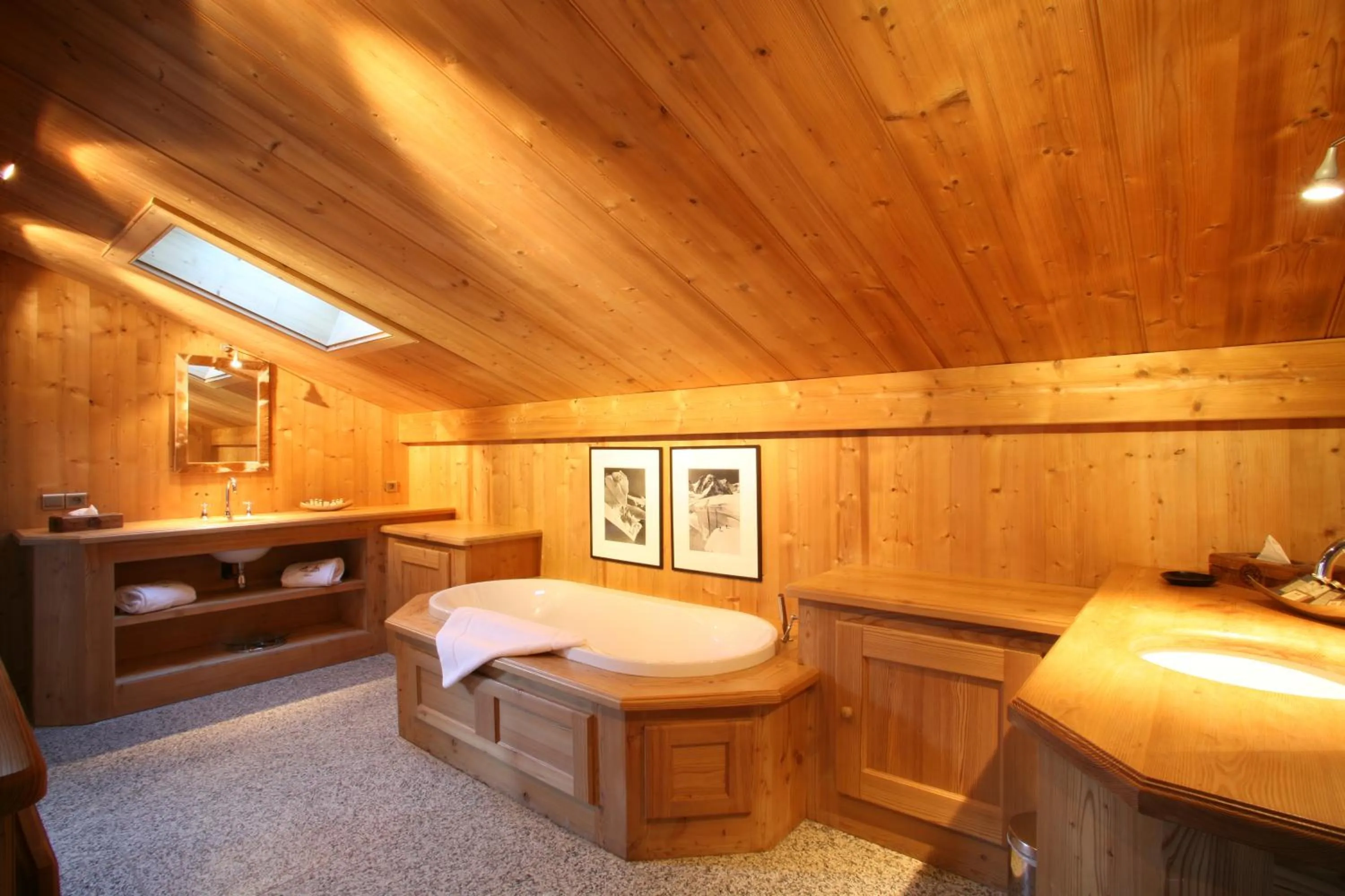 Bedroom in Fer à Cheval