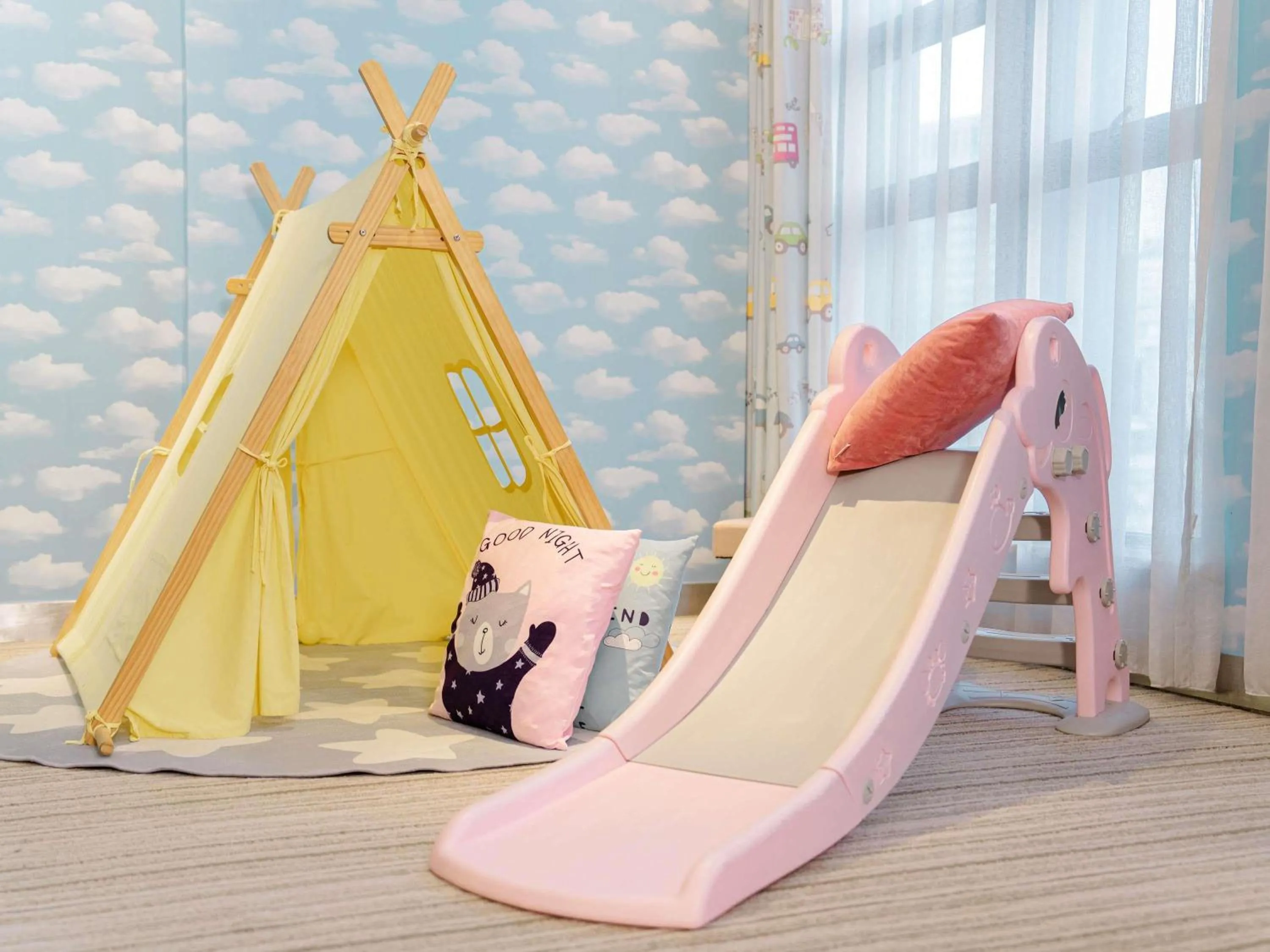 Bedroom in Novotel Guiyang Downtown