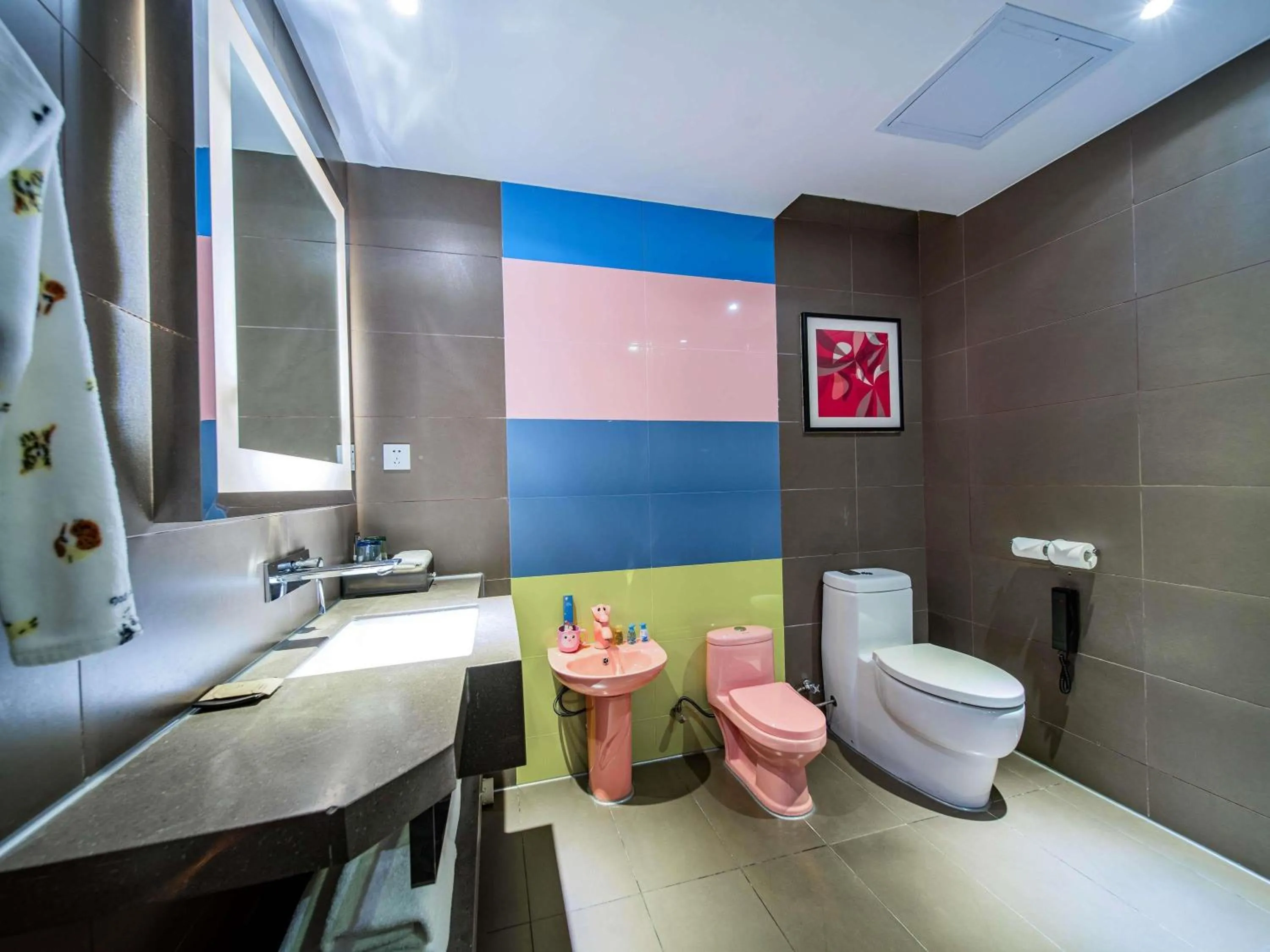 Bedroom in Novotel Guiyang Downtown