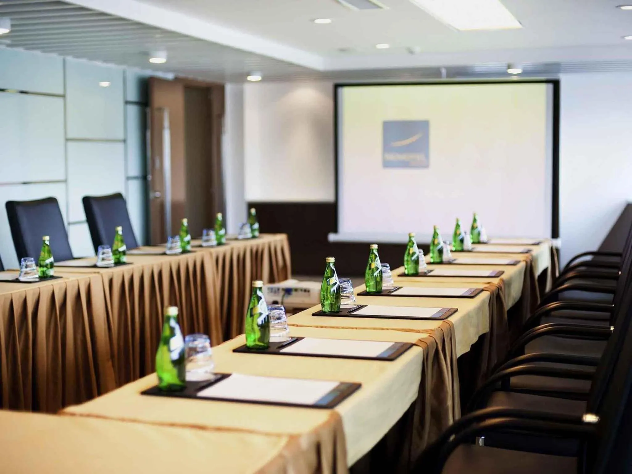 Meeting/conference room in Novotel Guiyang Downtown