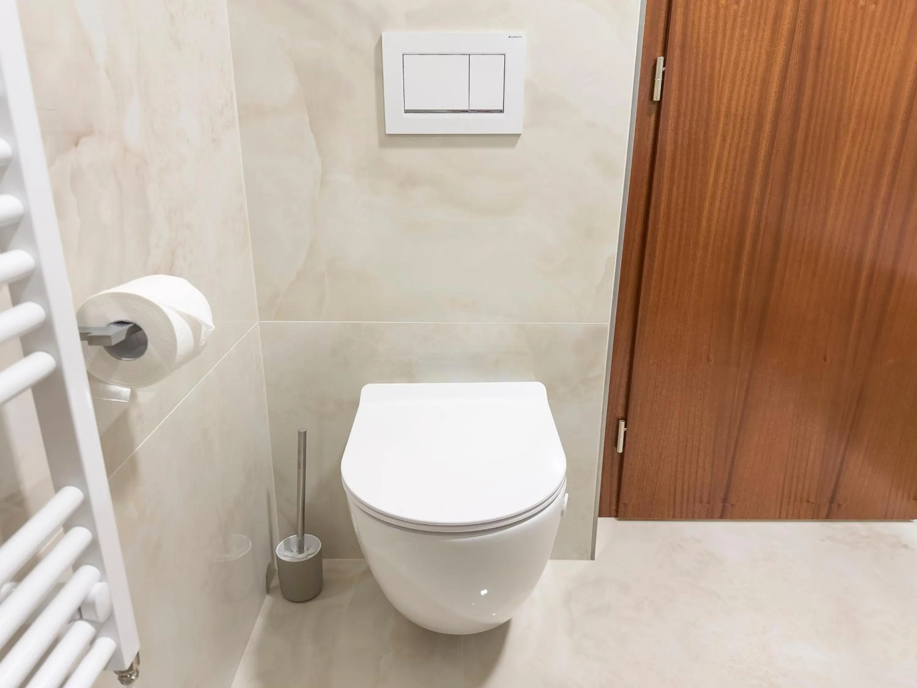 Toilet in Hotel Cvilín