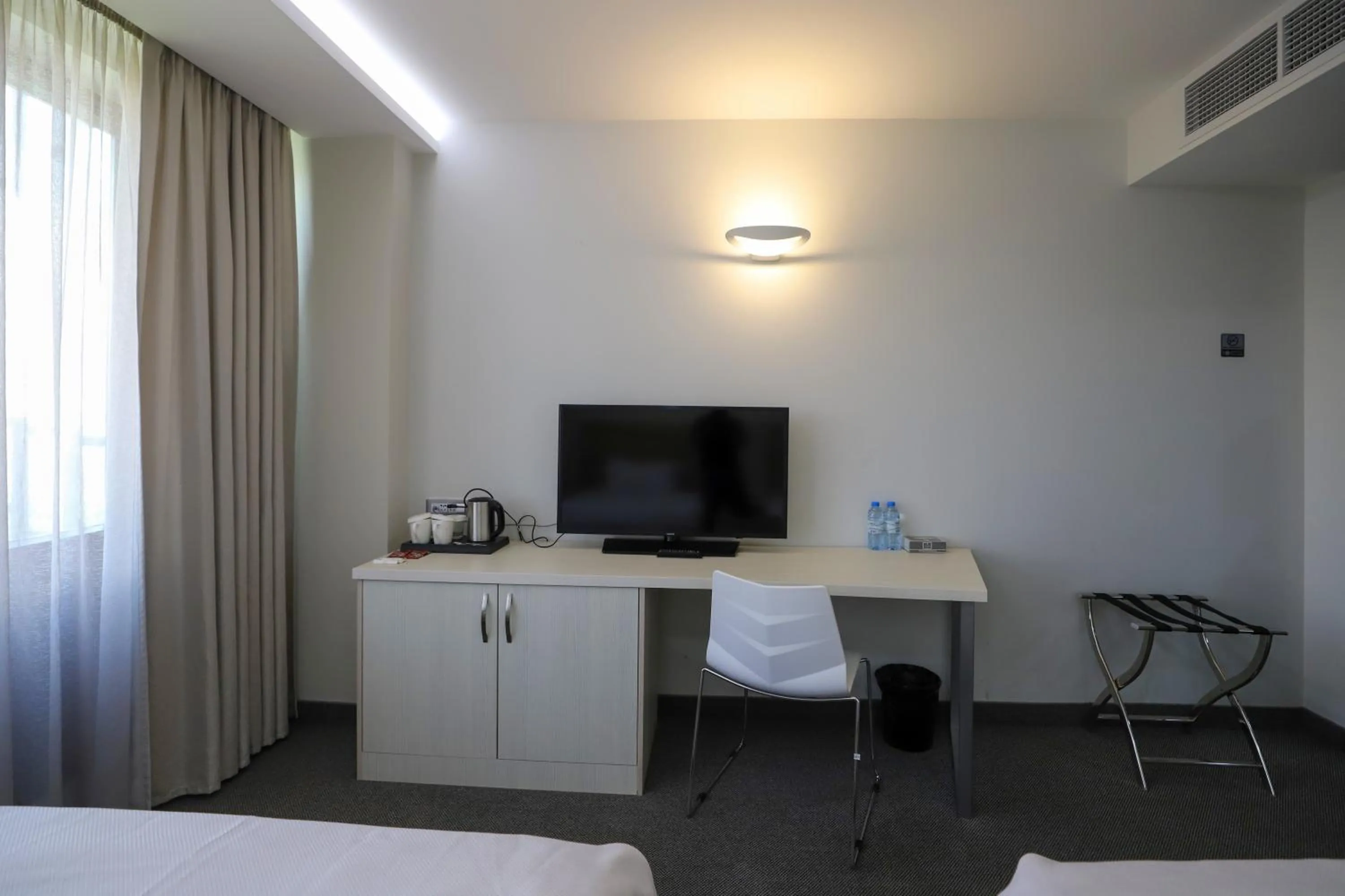 TV and multimedia, Bed in President Hotel by Hrazdan Hotel CJSC