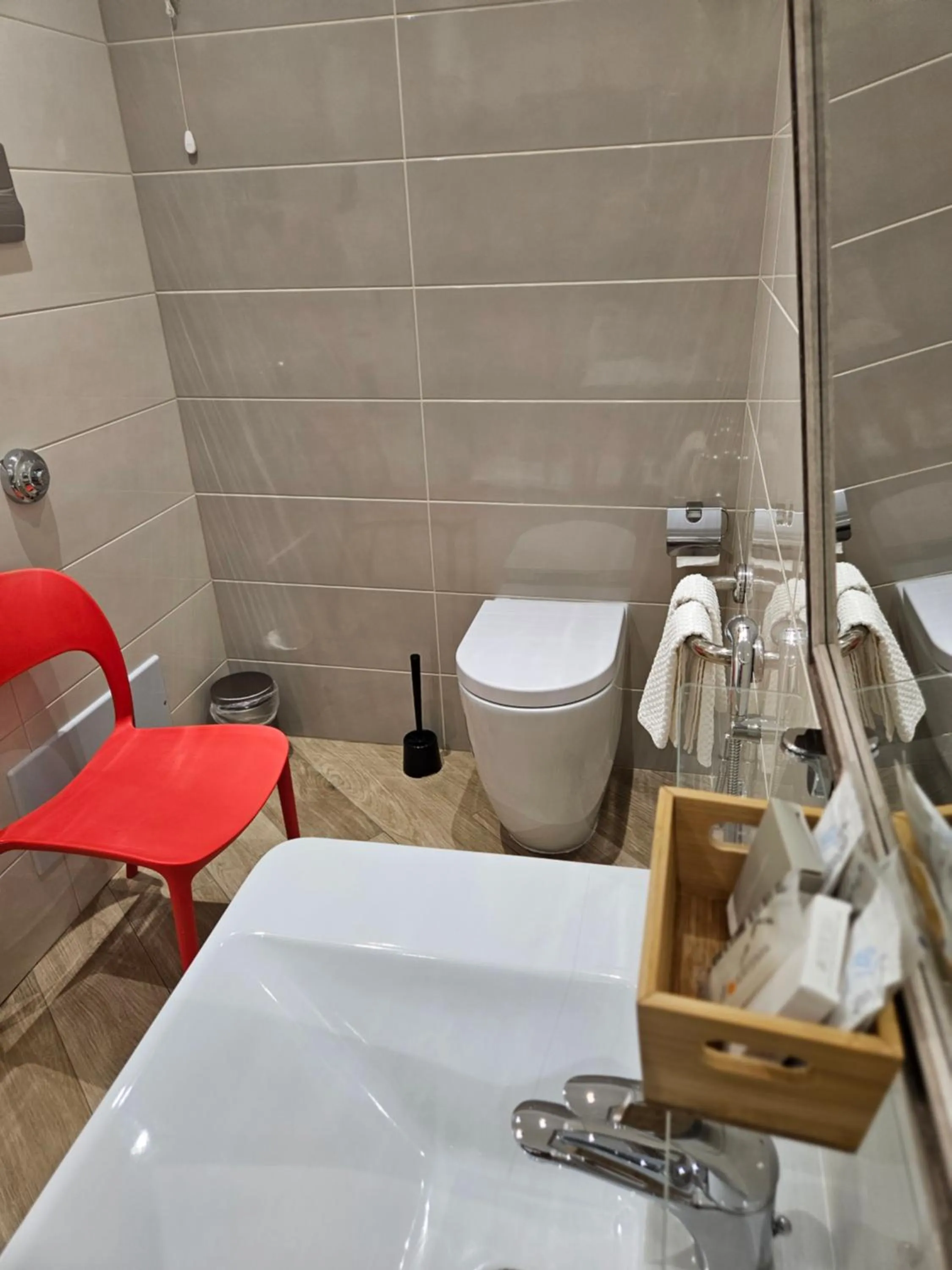 Toilet in B&B Mormina