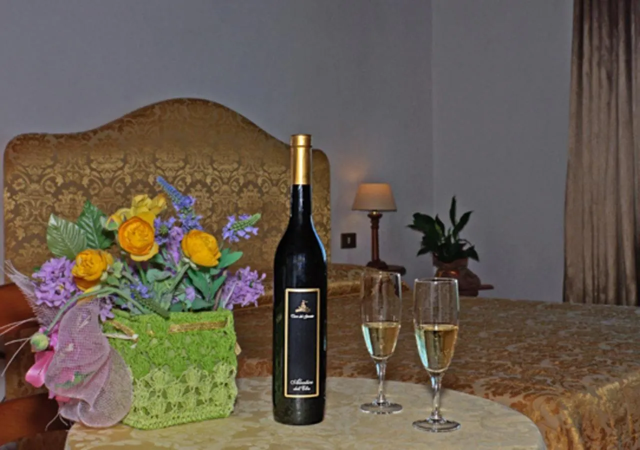 Decorative detail in I Sette Borghi