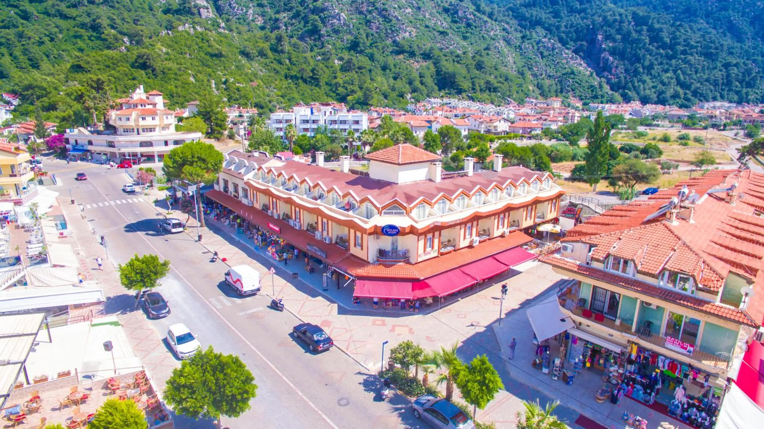 Facade/entrance in Ozlem 2 Apart Hotel