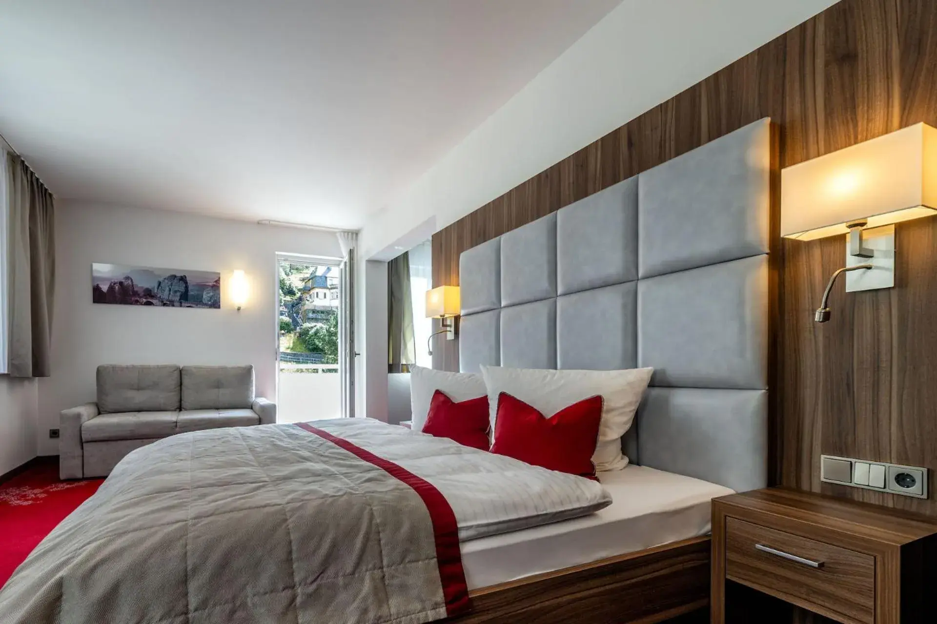 Comfort double room with side river view and balcony in Rathener Hof by STEIGER Hotels Comfort double room with side river view and balcony in Rathener Hof by STEIGER Hotels