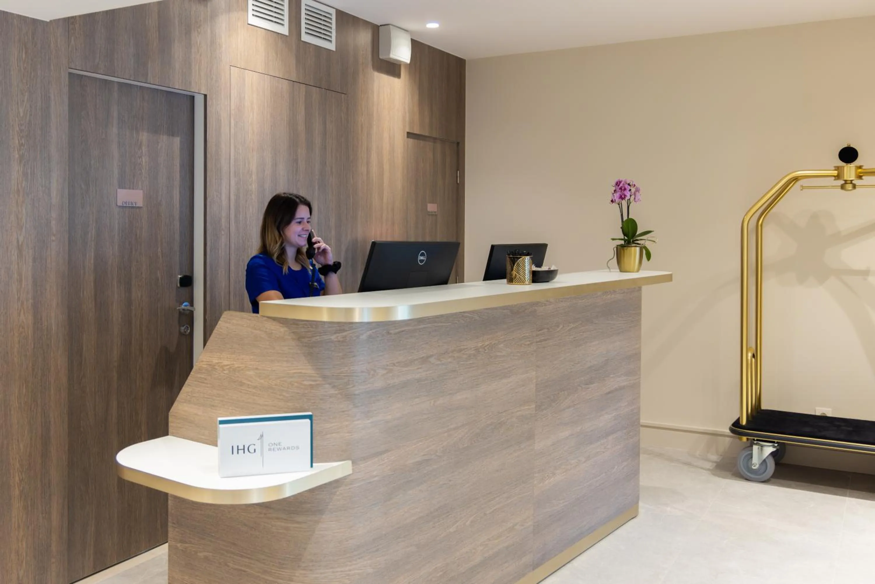 Lobby or reception in Staybridge Suites - Cannes Centre by IHG