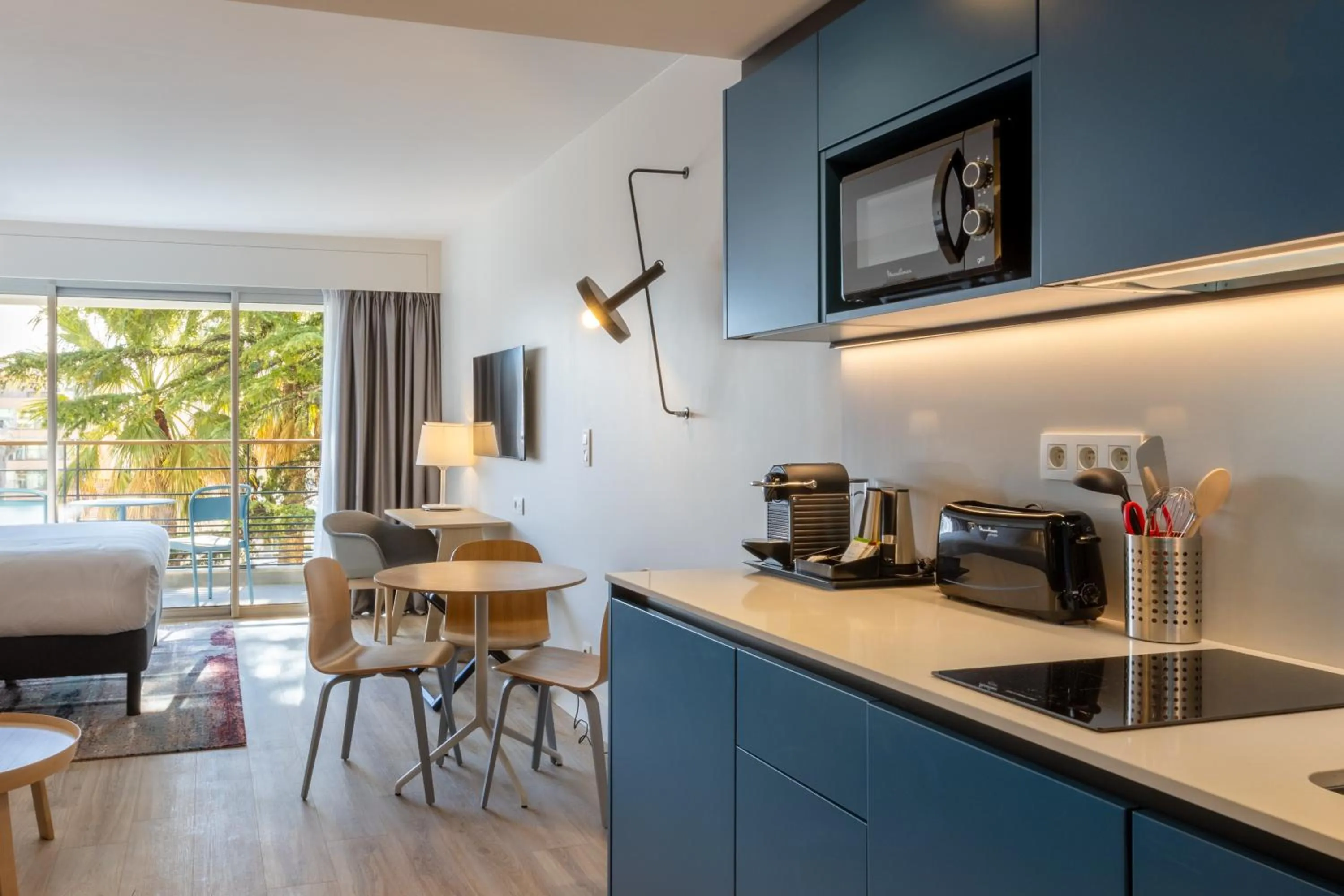 Kitchen or kitchenette in Staybridge Suites - Cannes Centre by IHG